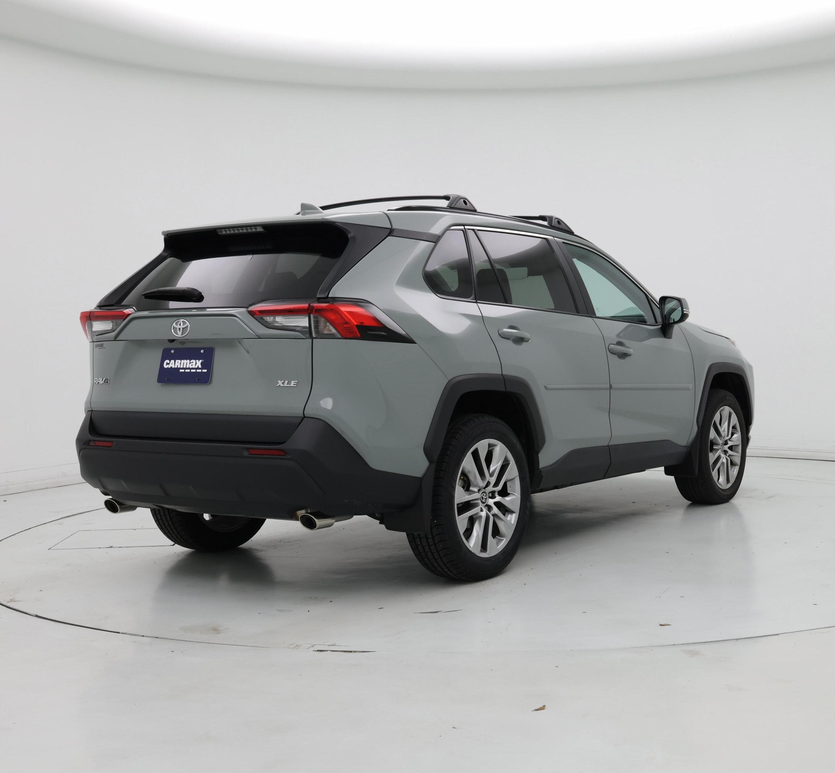 Thumbnail: 2022 Toyota RAV4 - 8