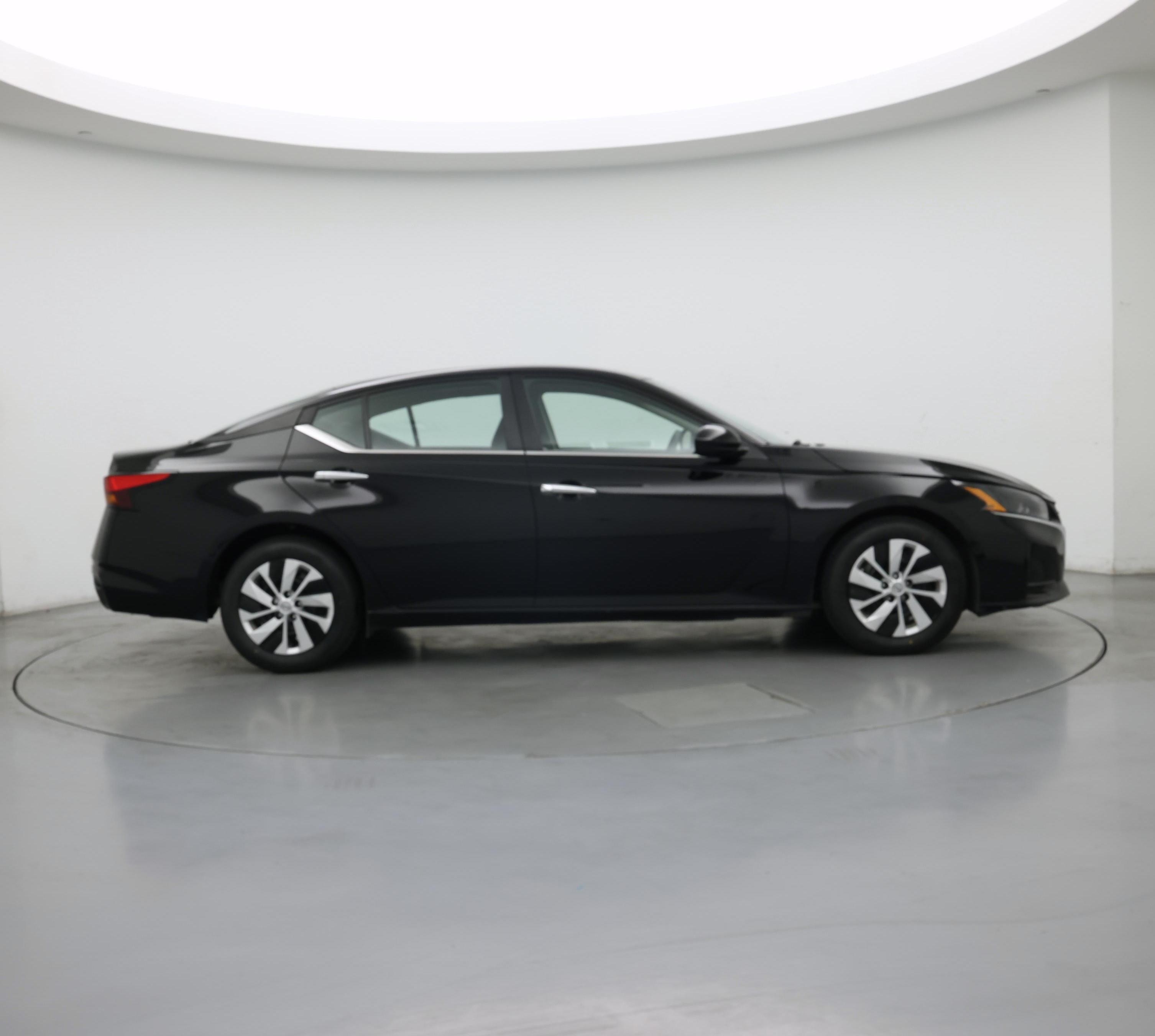 Thumbnail: 2024 Nissan Altima - 7