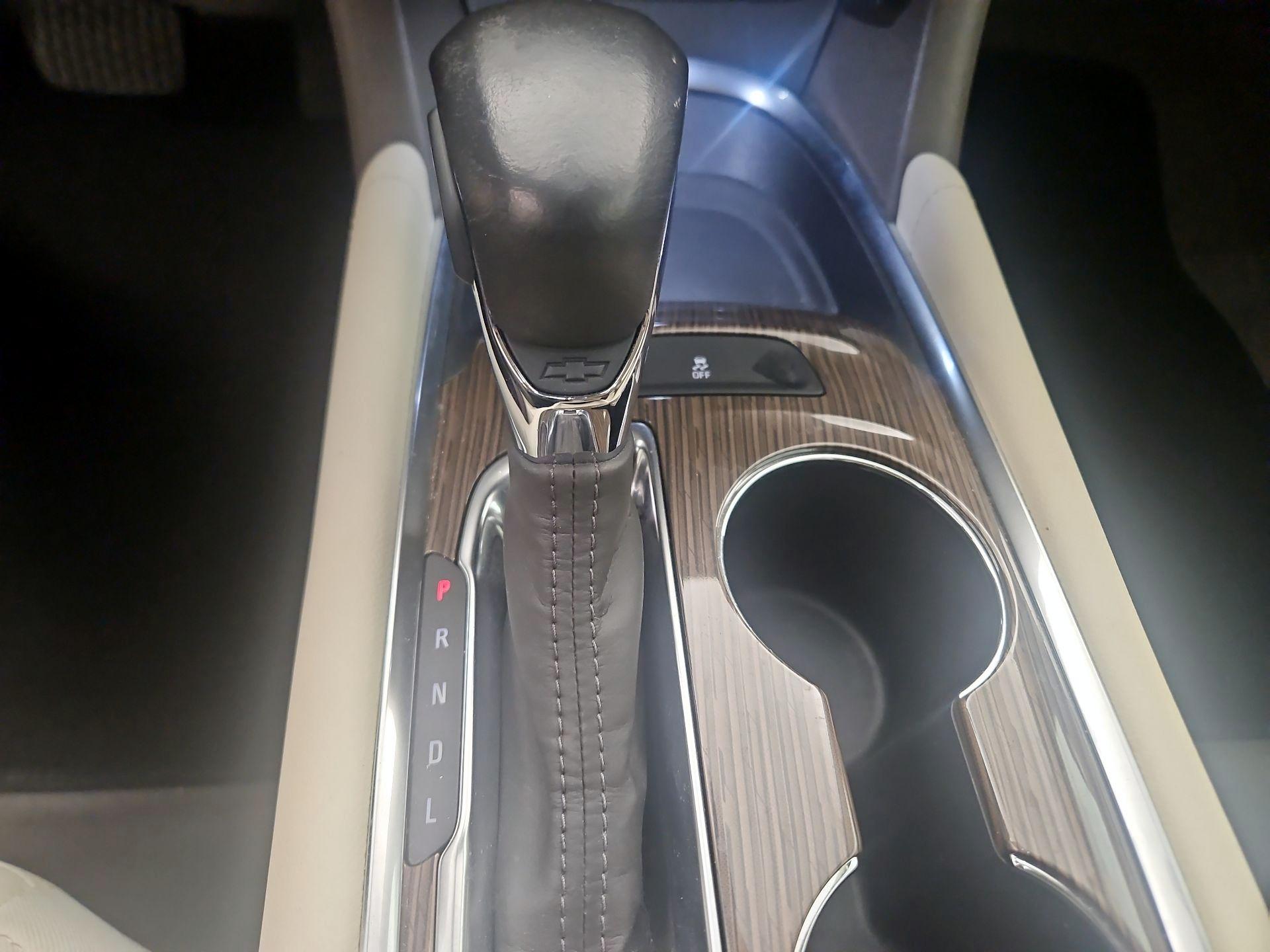 Thumbnail: 2022 Chevrolet Malibu - 17