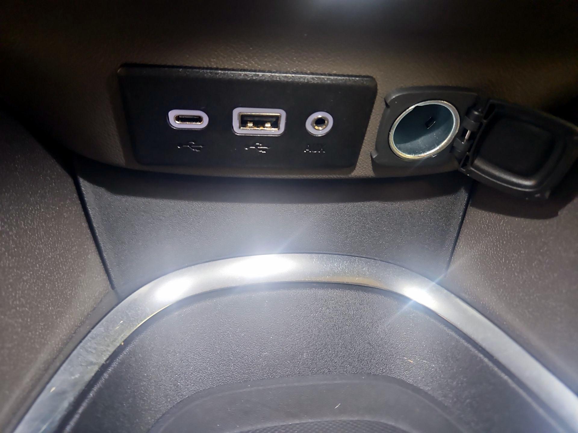 Thumbnail: 2022 Chevrolet Malibu - 18