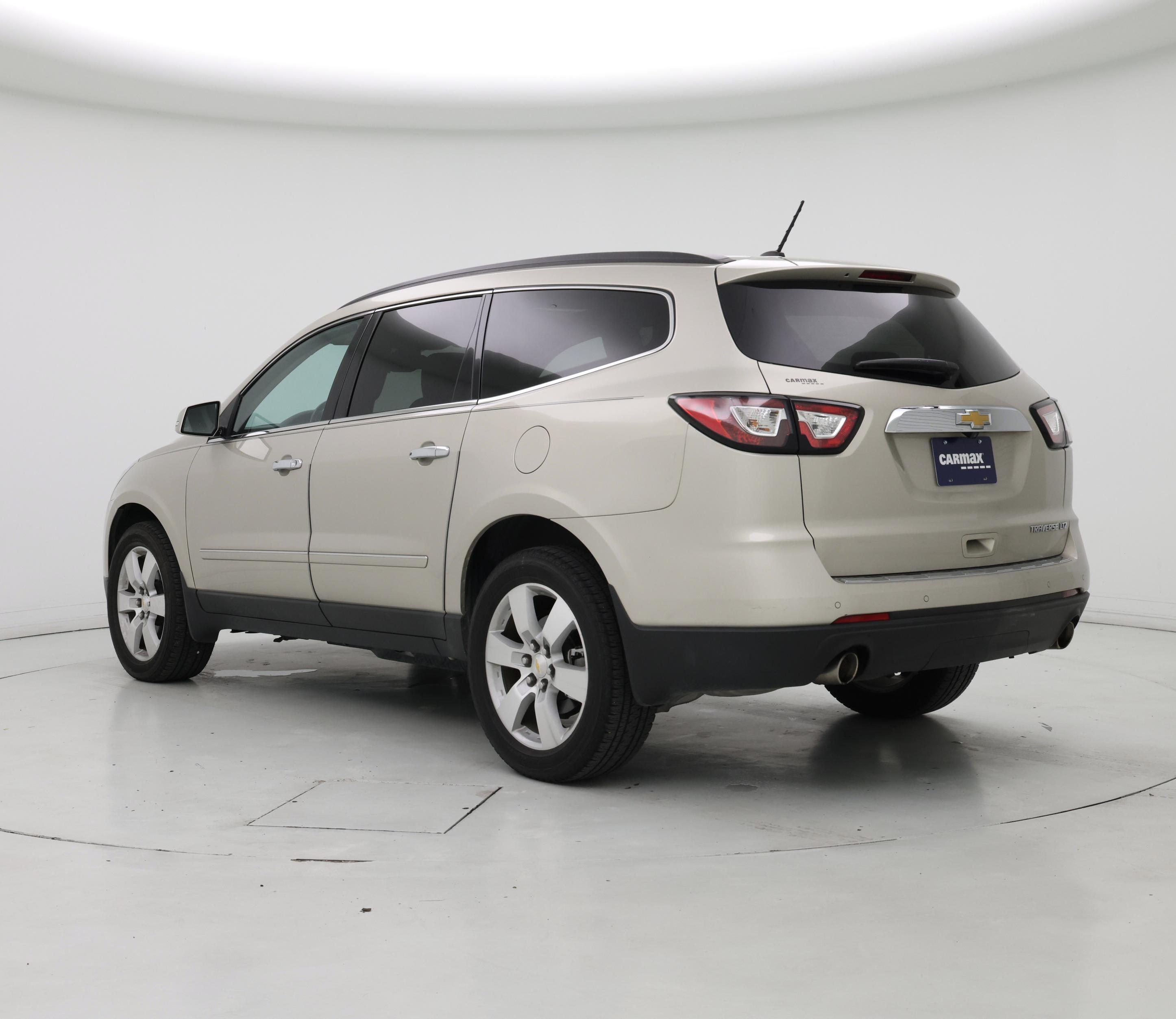 Thumbnail: 2015 Chevrolet Traverse - 2