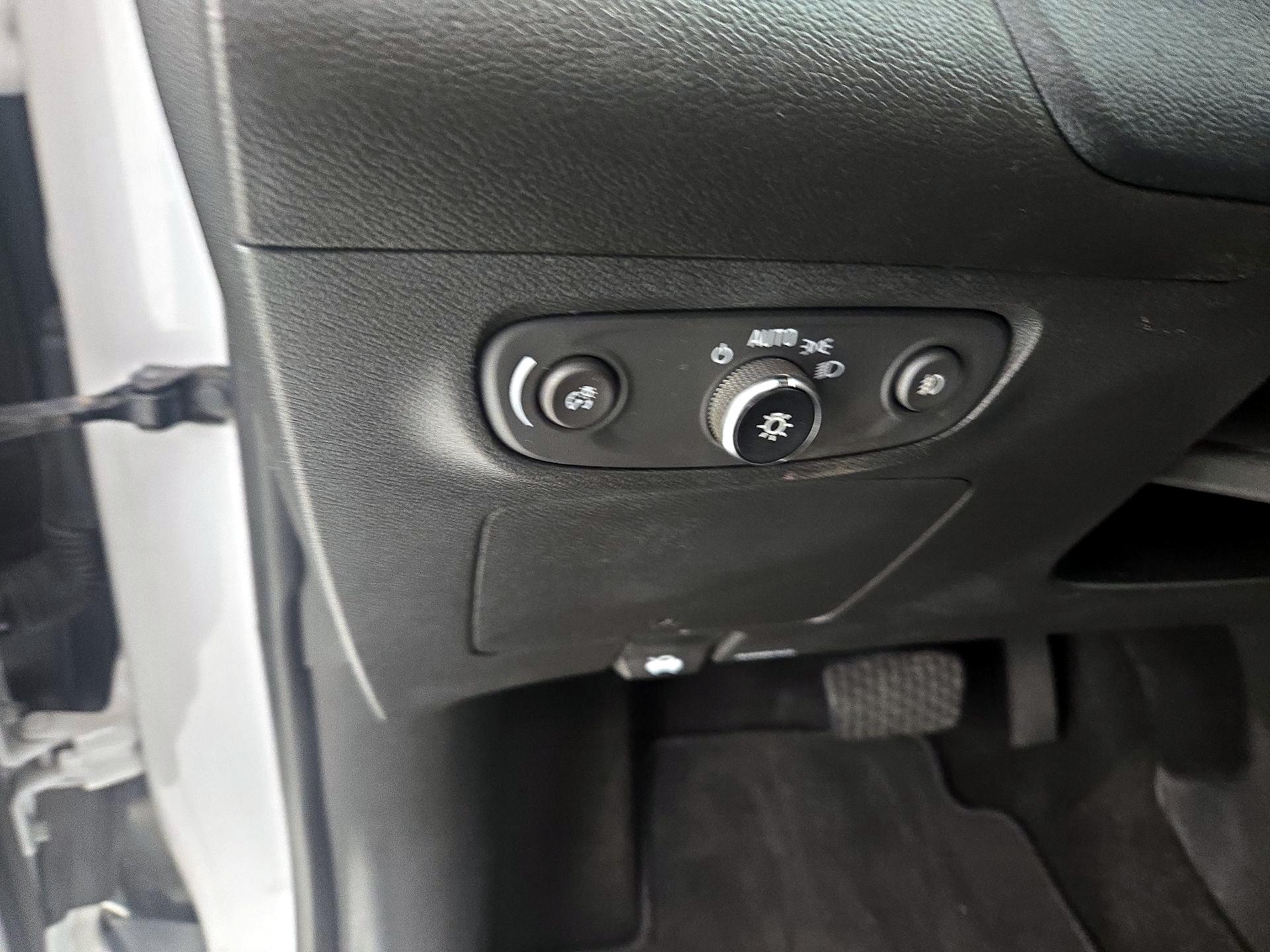 Thumbnail: 2021 Buick Encore GX - 13