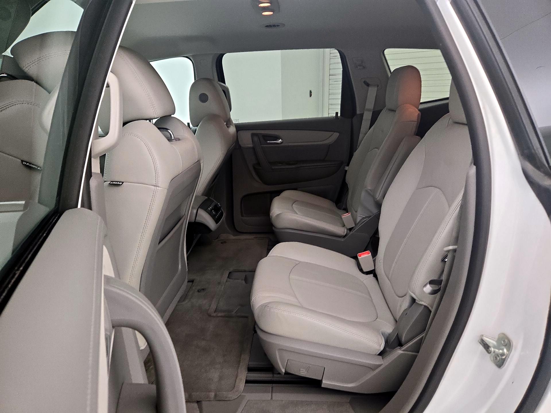 Thumbnail: 2017 Chevrolet Traverse - 20