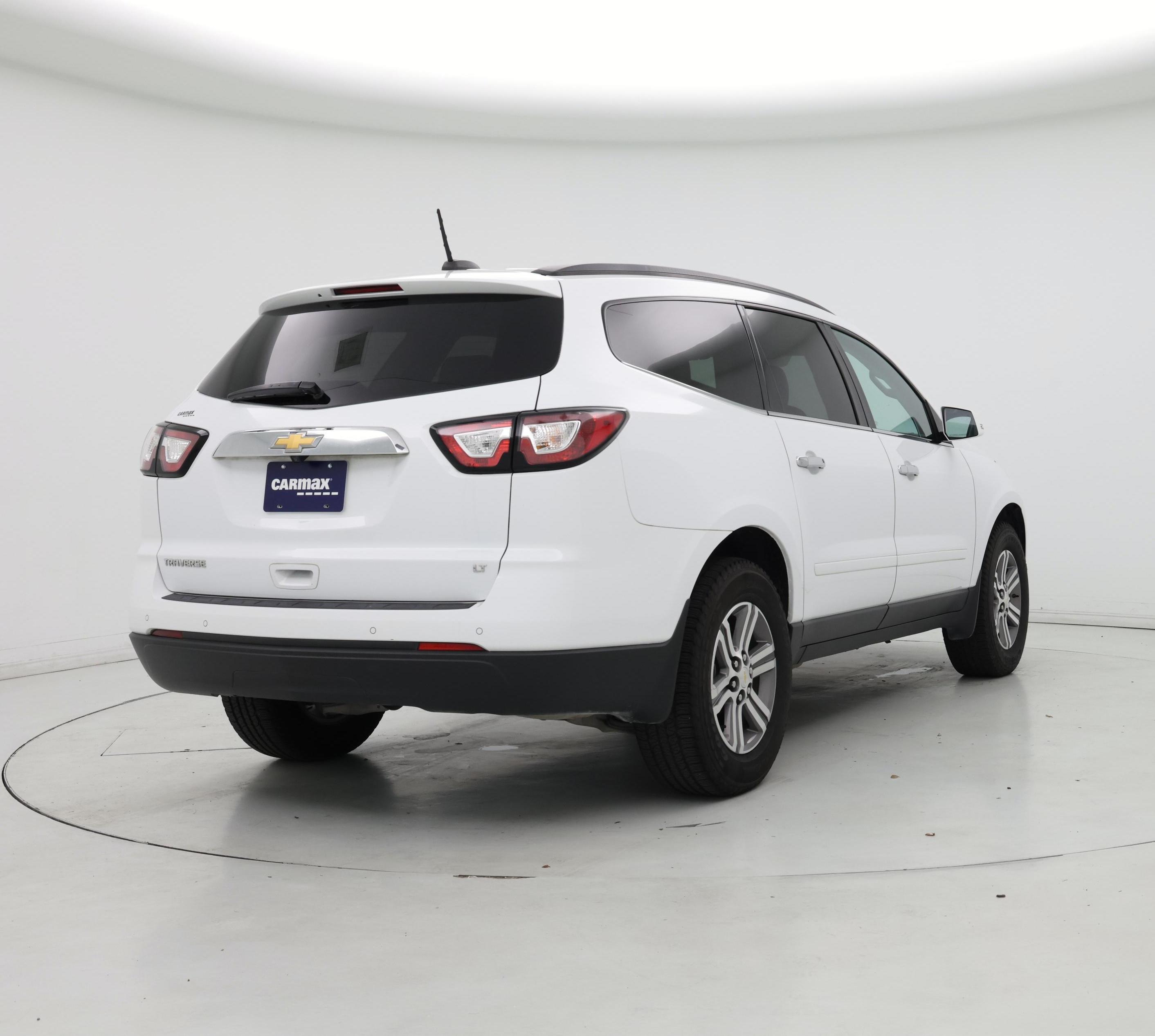 Thumbnail: 2017 Chevrolet Traverse - 8