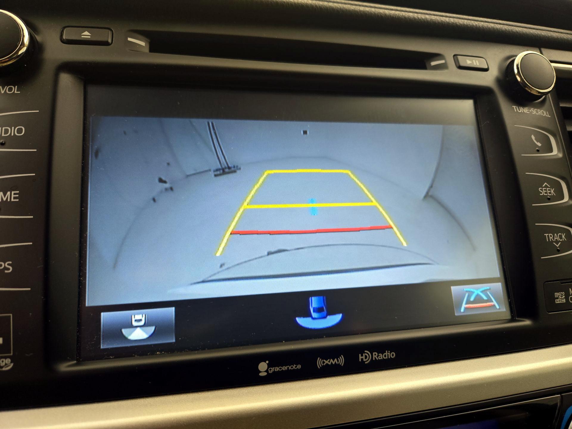 Thumbnail: 2019 Toyota Highlander - 15