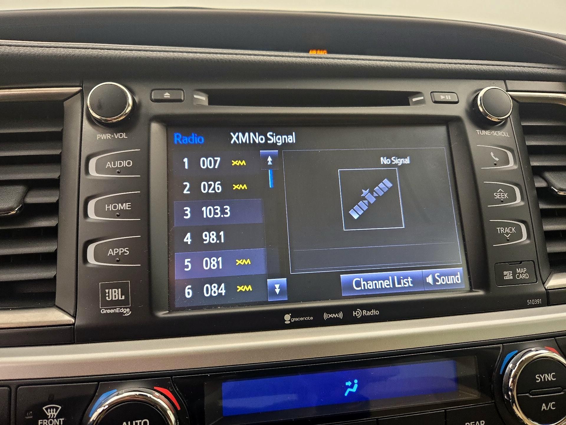 Thumbnail: 2019 Toyota Highlander - 16