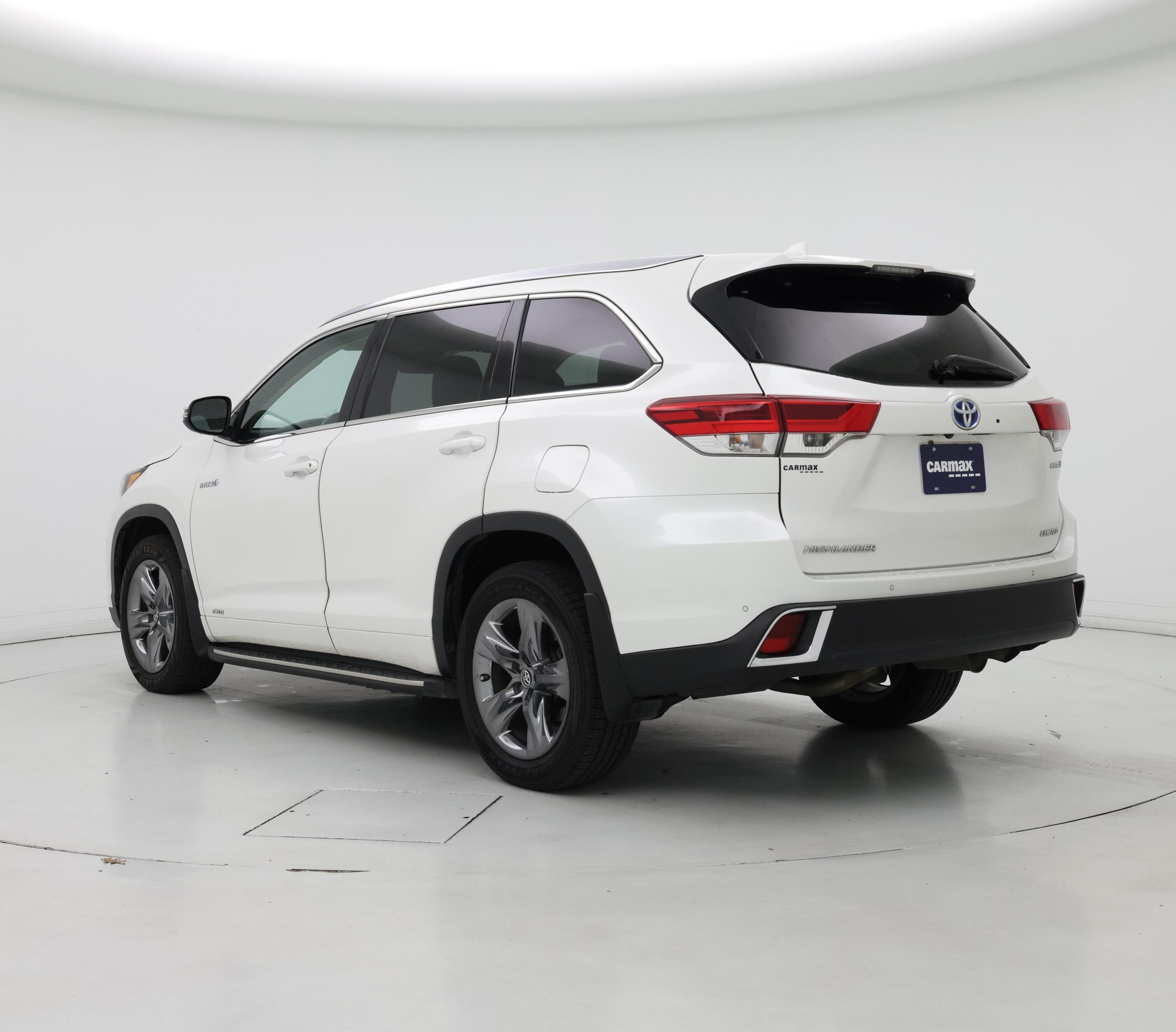 Thumbnail: 2019 Toyota Highlander - 2