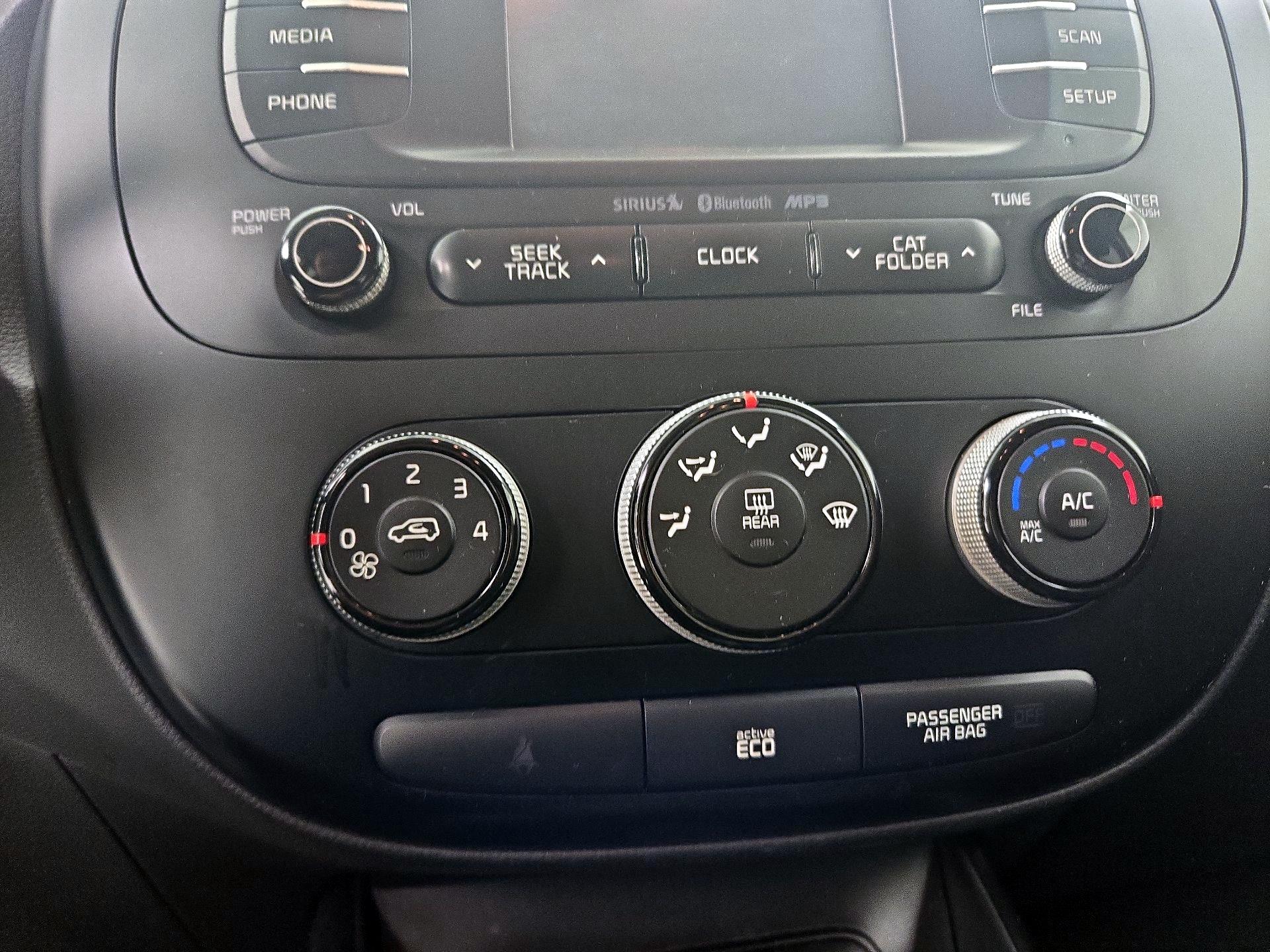 Thumbnail: 2016 Kia Soul - 16