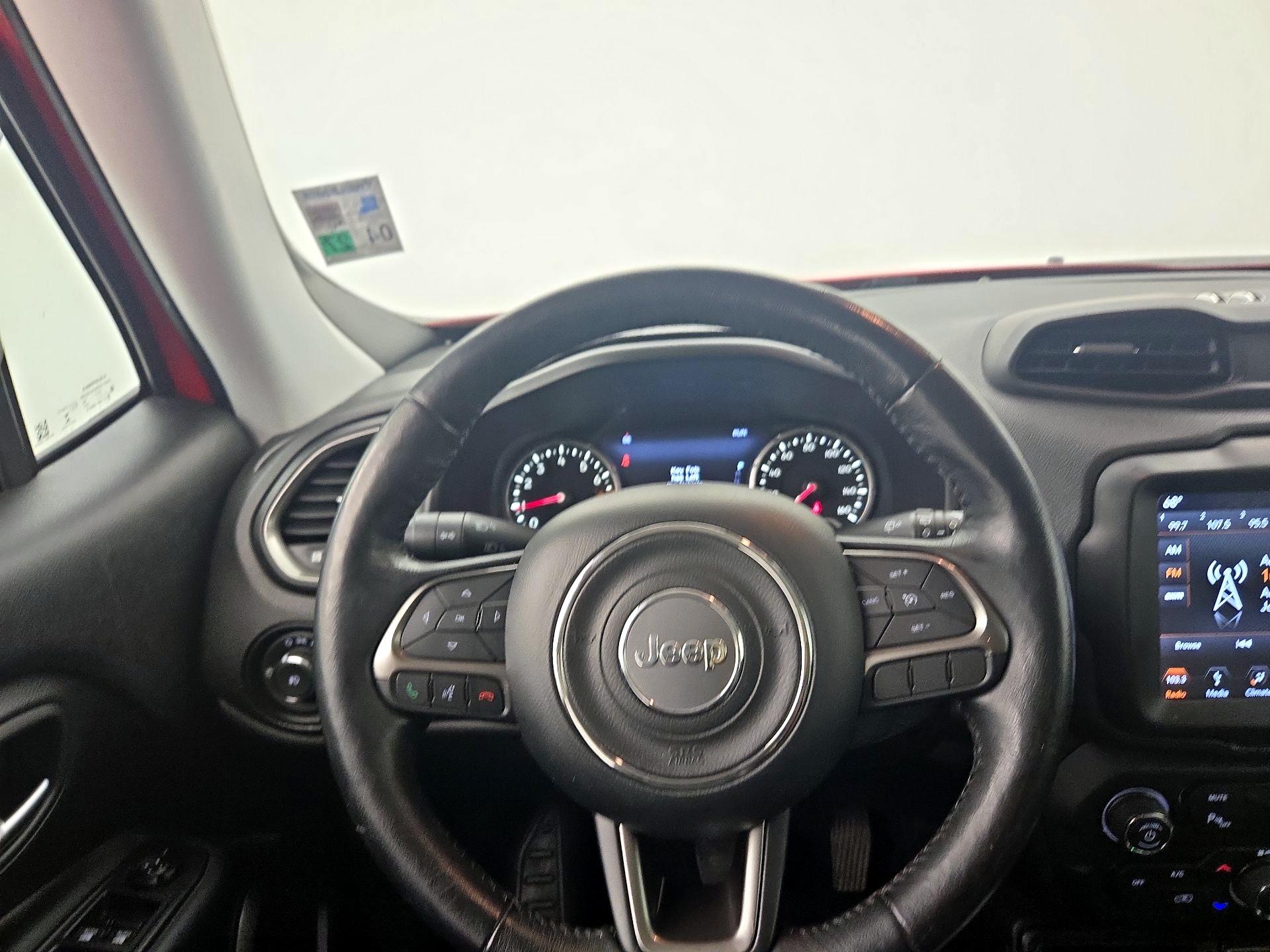 Thumbnail: 2018 Jeep Renegade - 10