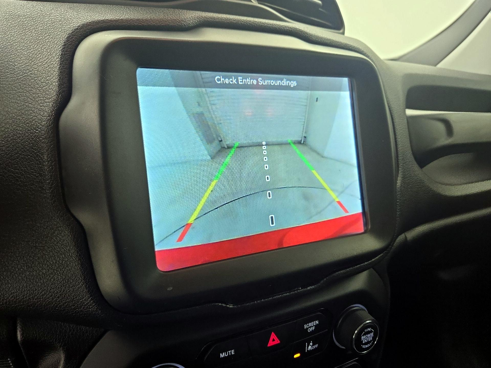 Thumbnail: 2018 Jeep Renegade - 14