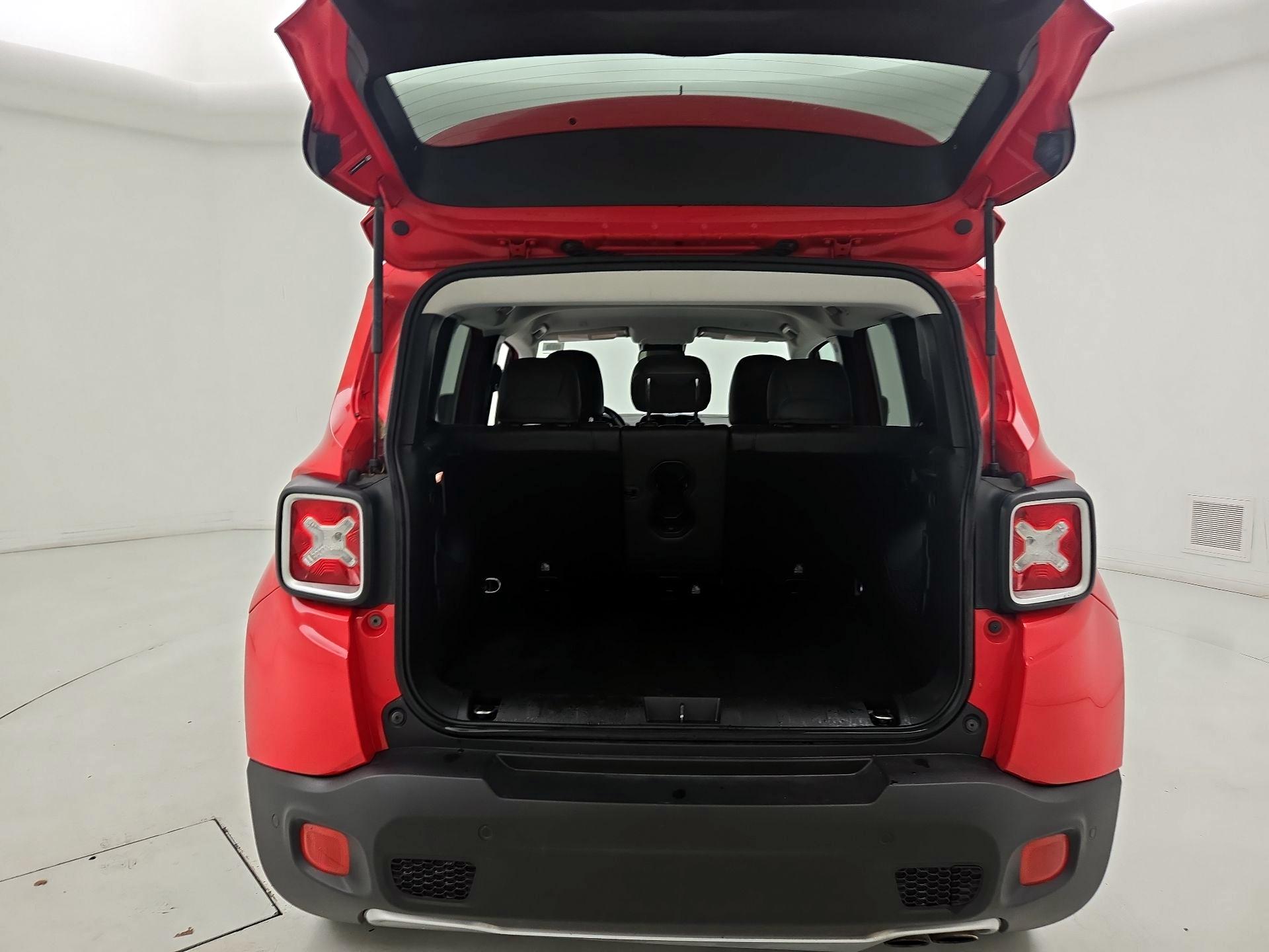 Thumbnail: 2018 Jeep Renegade - 20