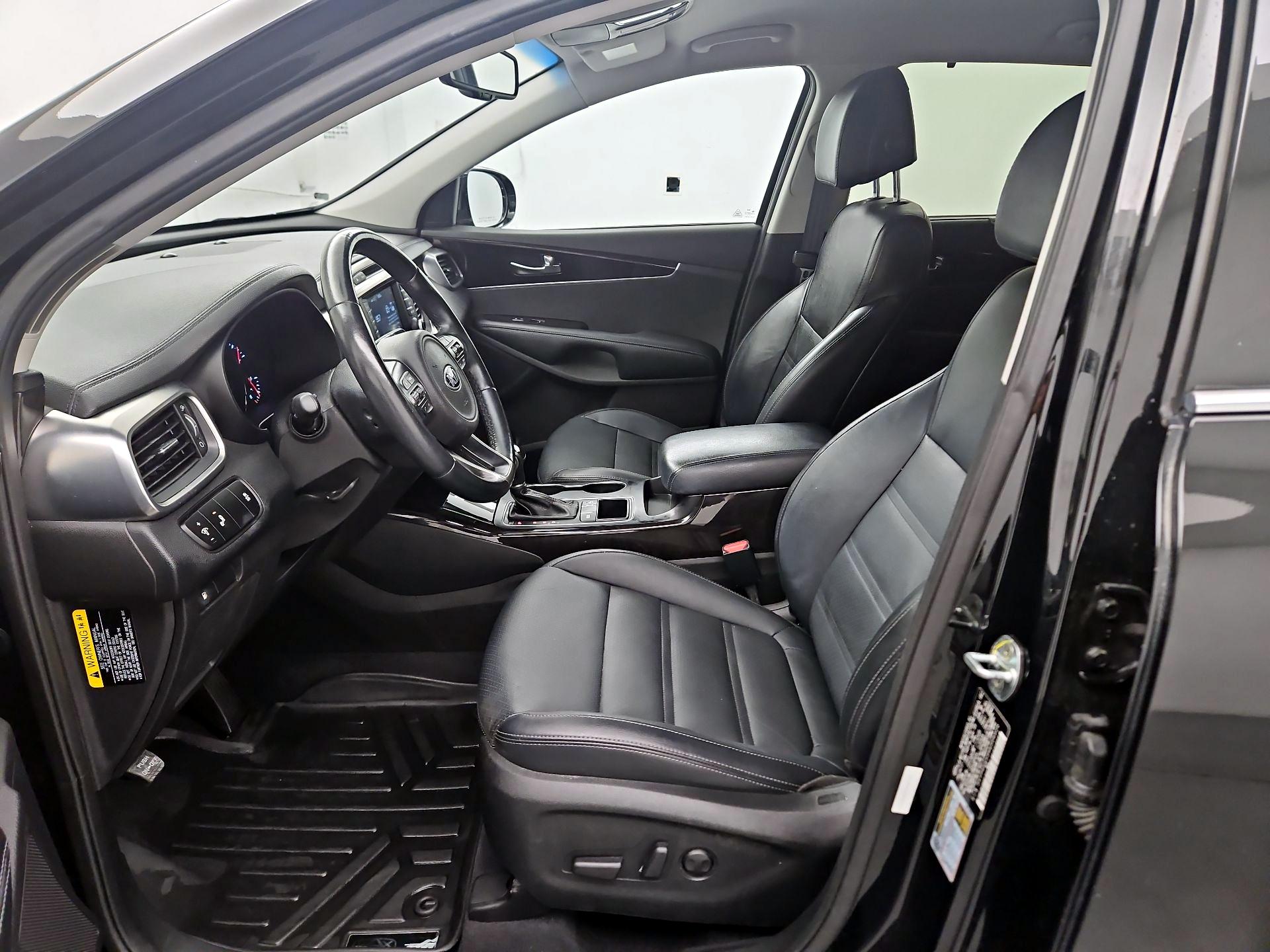 Thumbnail: 2017 Kia Sorento - 11