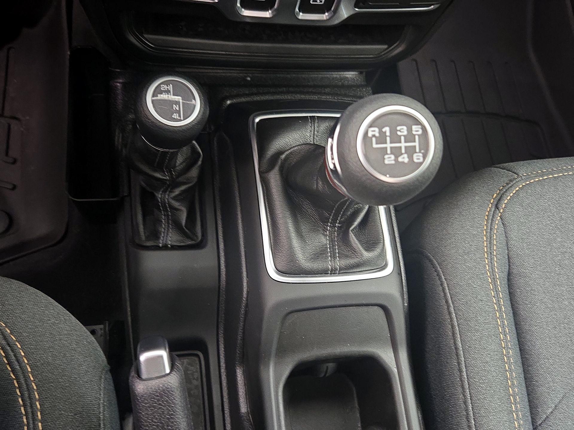 Thumbnail: 2025 Jeep Wrangler - 17