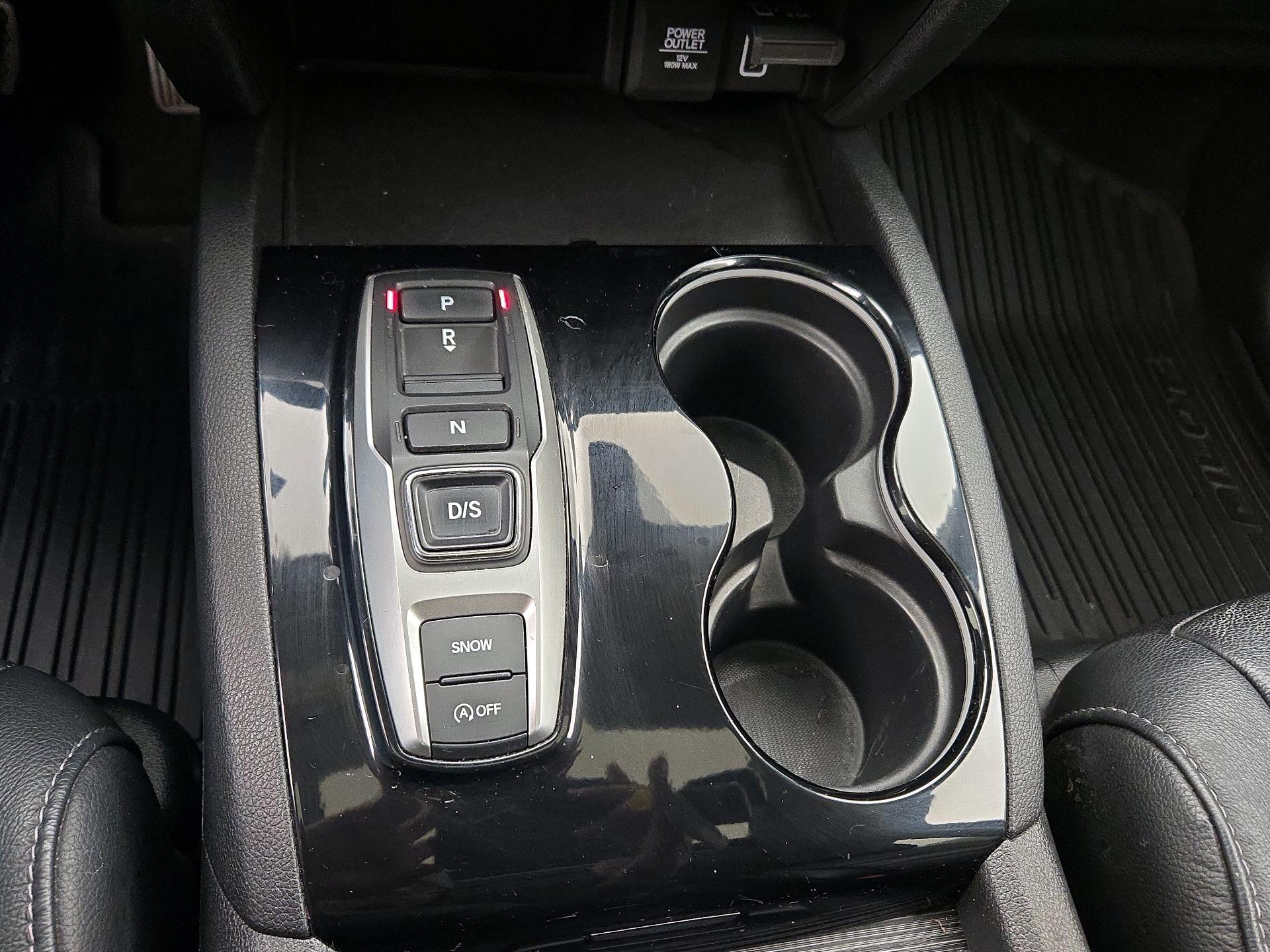 Thumbnail: 2019 Honda Pilot - 18