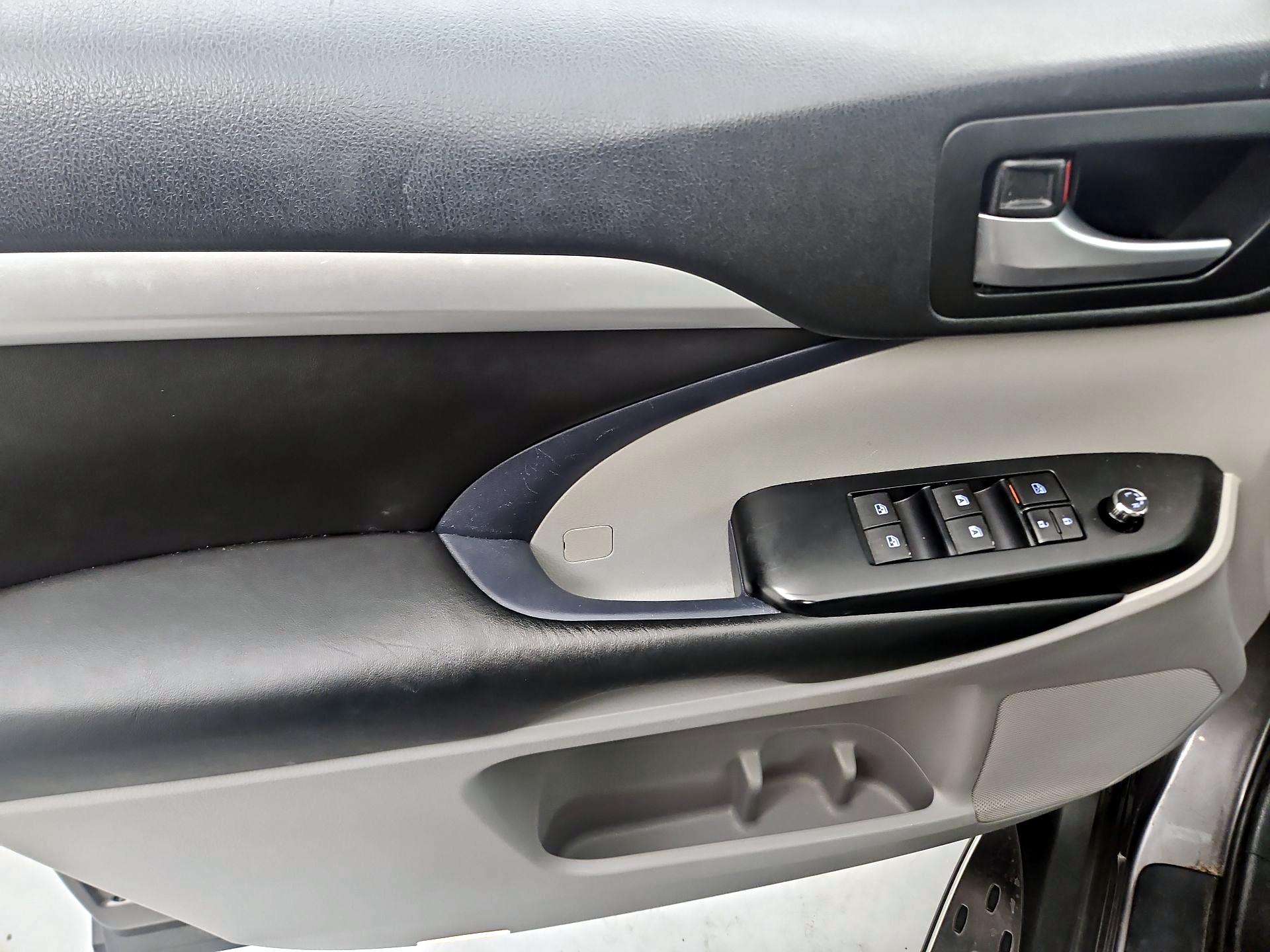 Thumbnail: 2018 Toyota Highlander - 12