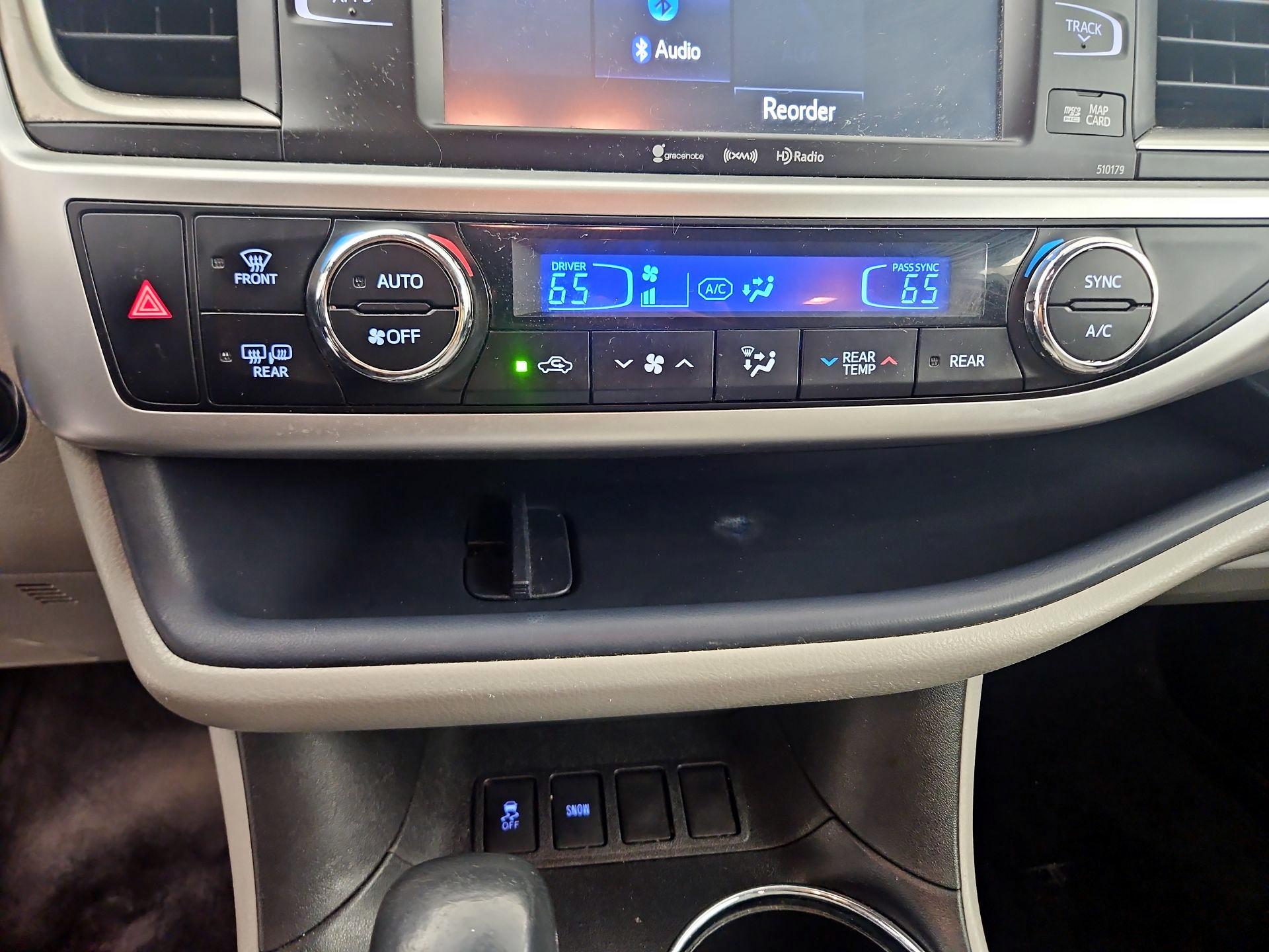 Thumbnail: 2018 Toyota Highlander - 14