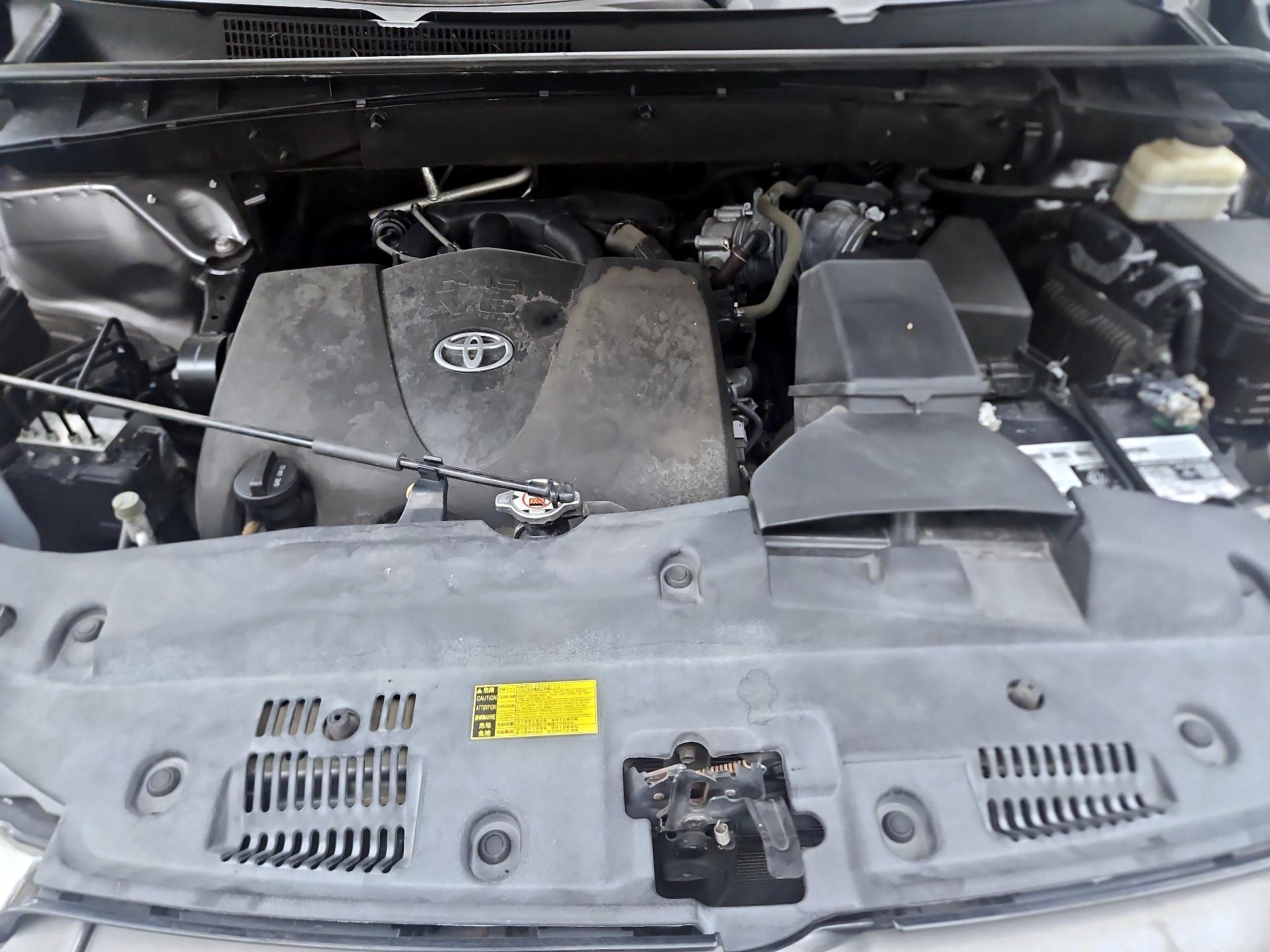 Thumbnail: 2018 Toyota Highlander - 17