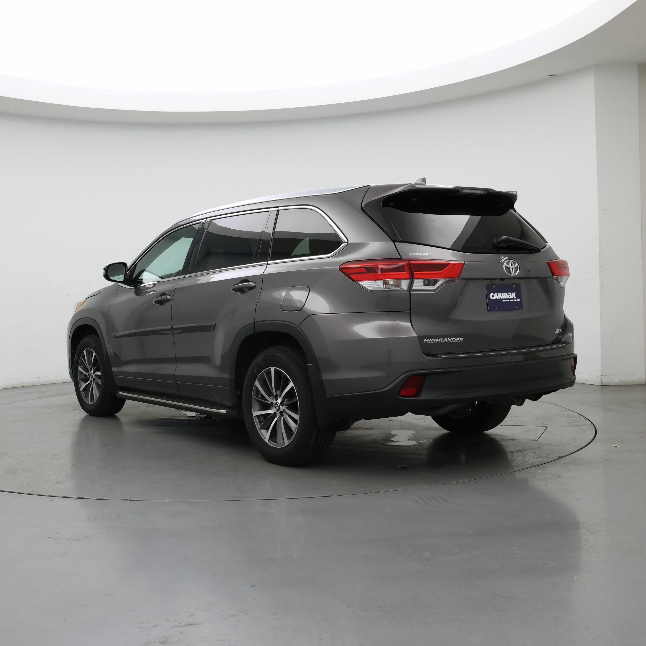 Thumbnail: 2018 Toyota Highlander - 2