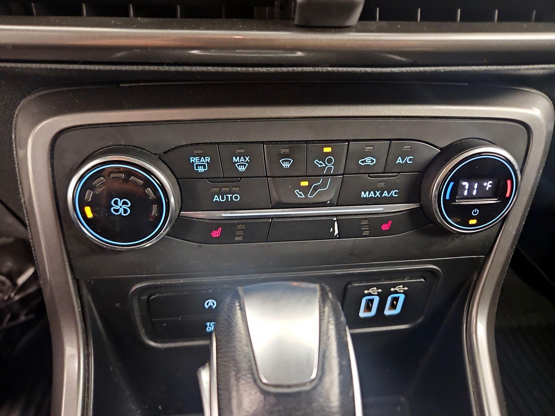 Thumbnail: 2020 Ford EcoSport - 16