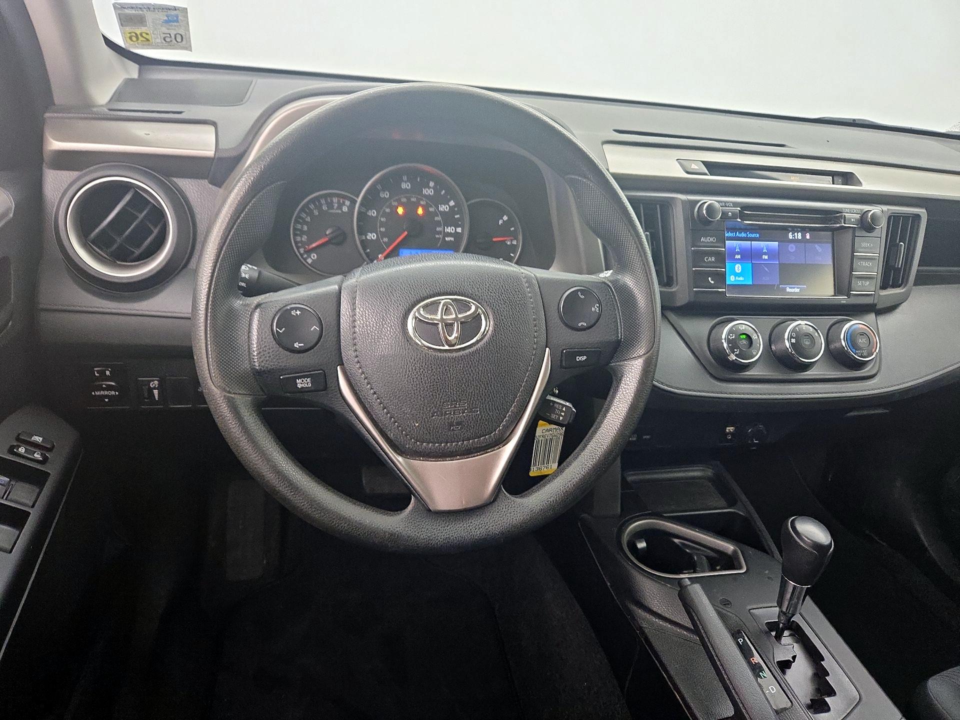 Thumbnail: 2016 Toyota RAV4 - 10