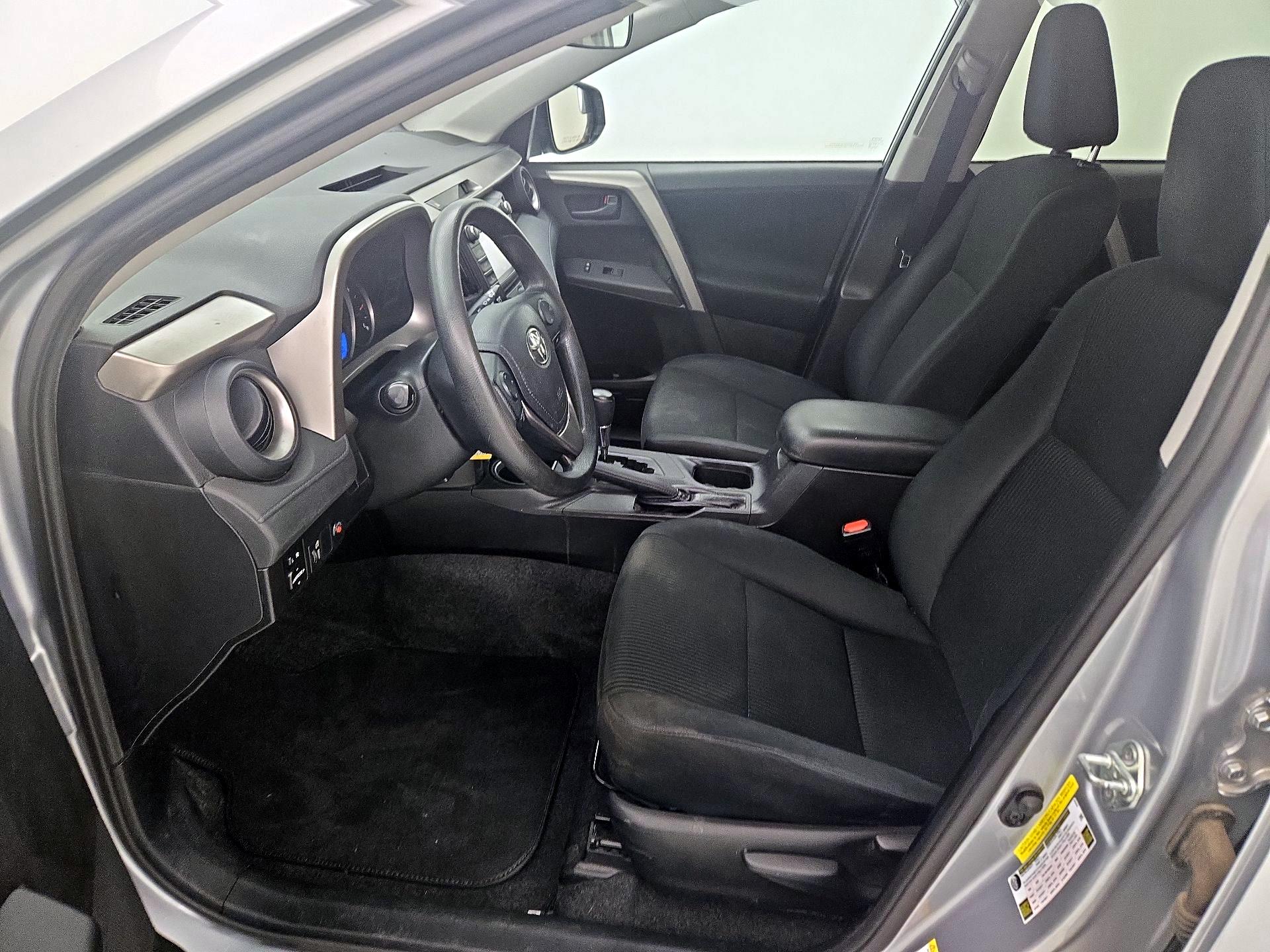 Thumbnail: 2016 Toyota RAV4 - 11