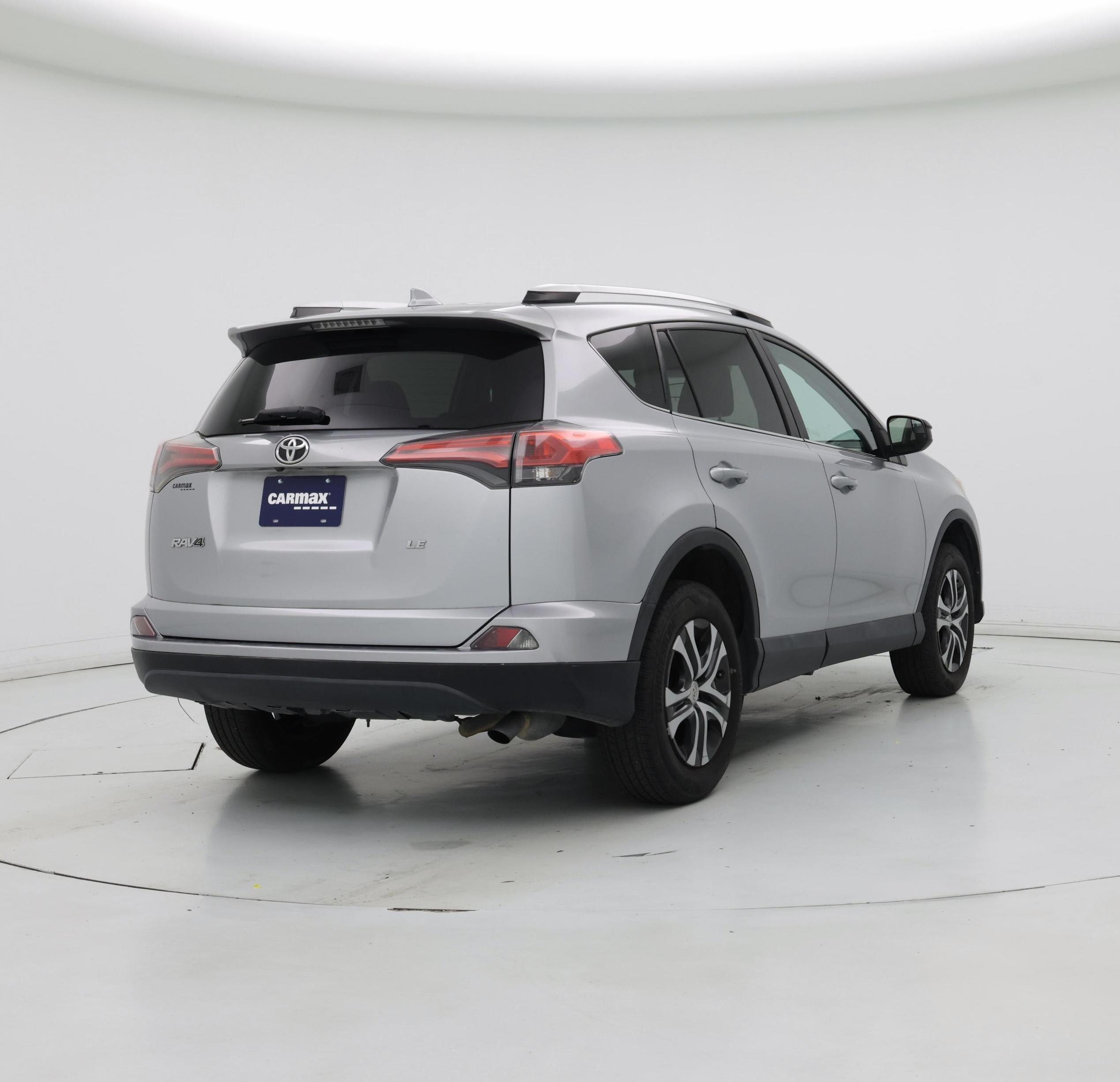Thumbnail: 2016 Toyota RAV4 - 8