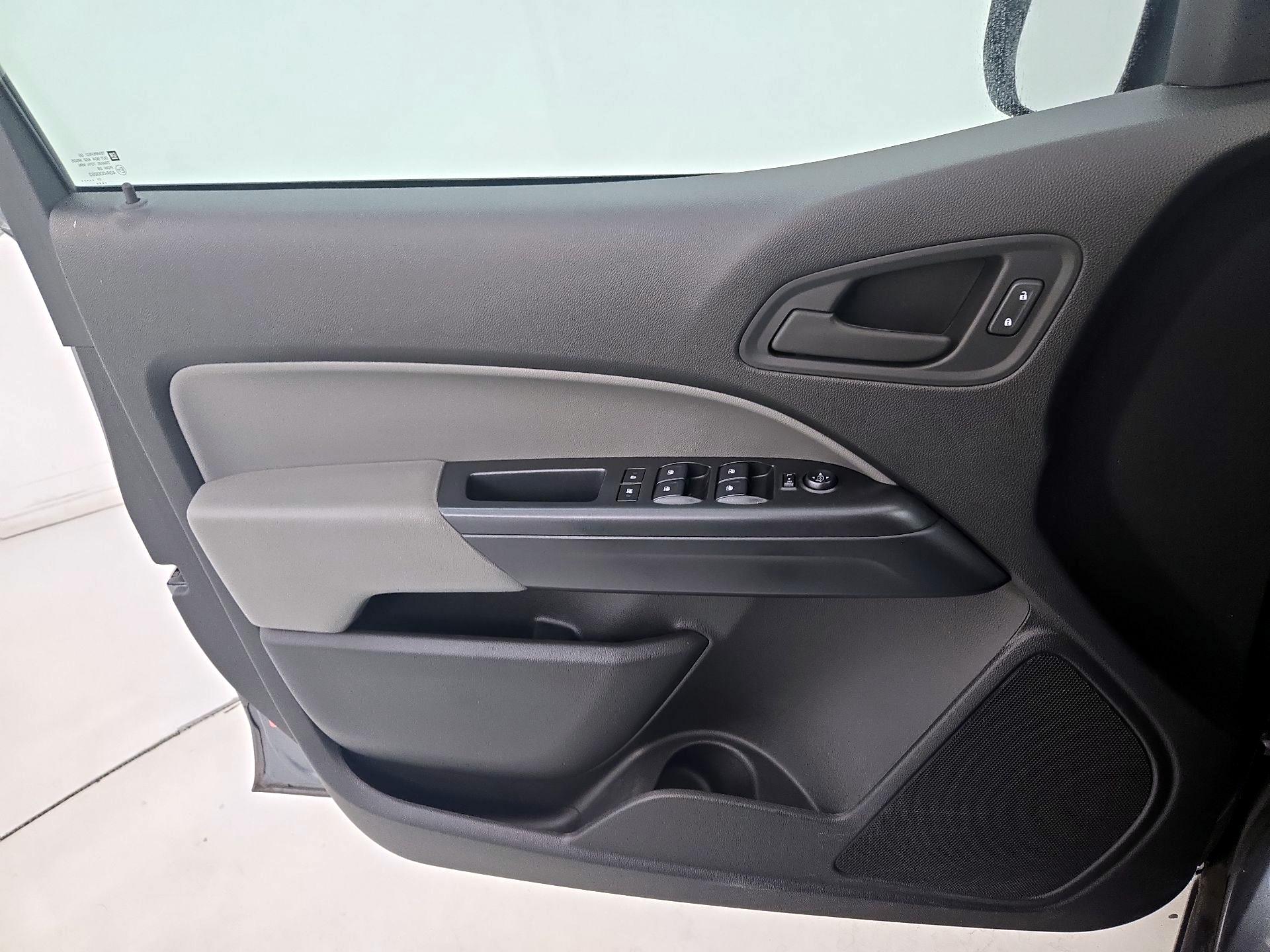 Thumbnail: 2018 Chevrolet Colorado - 12