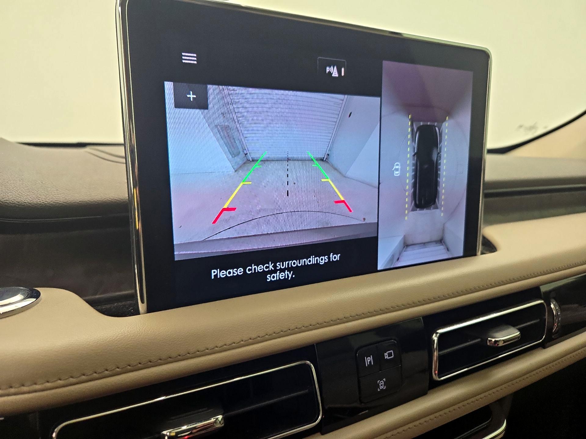 Thumbnail: 2021 Lincoln Aviator - 15