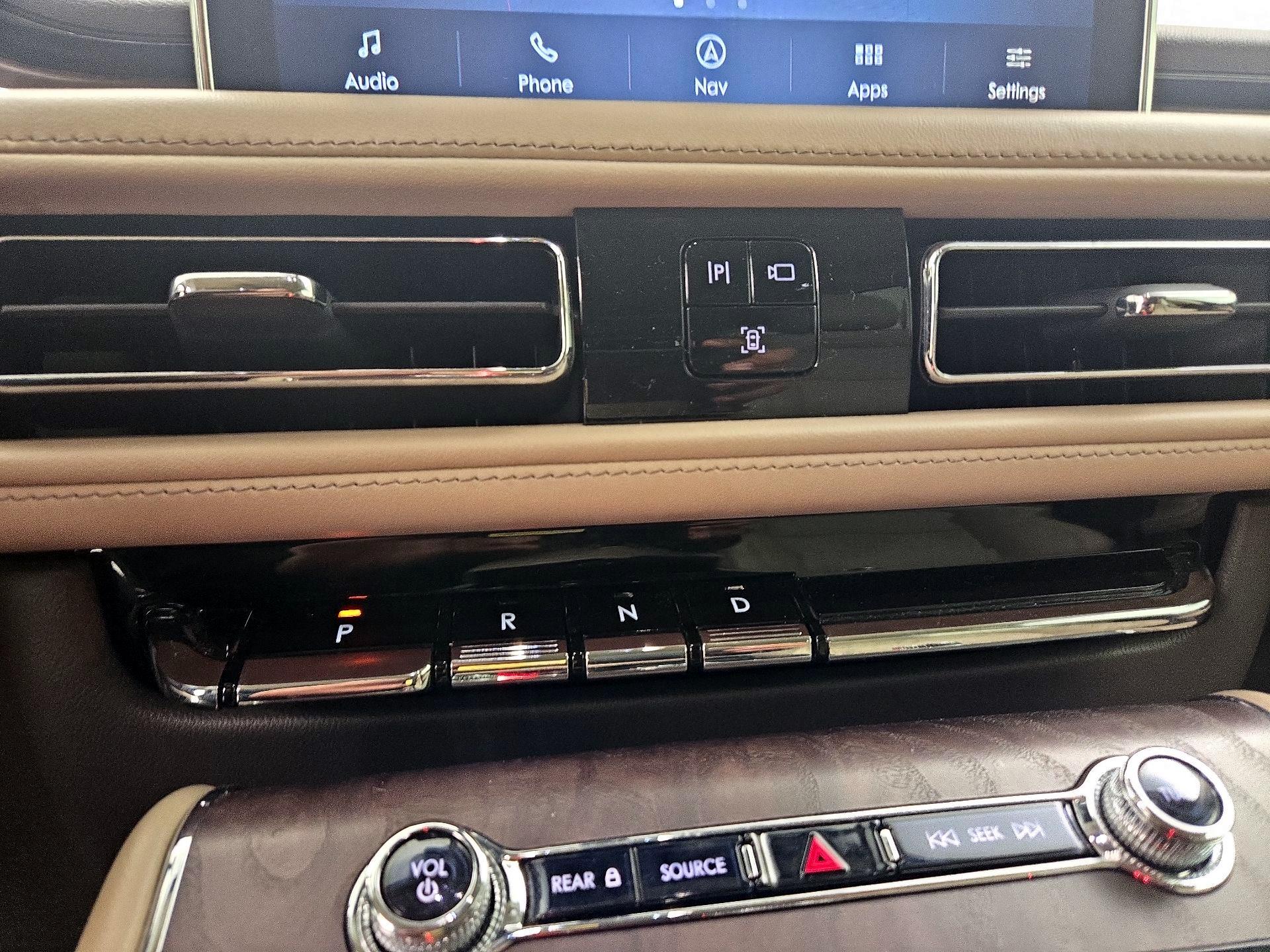 Thumbnail: 2021 Lincoln Aviator - 18