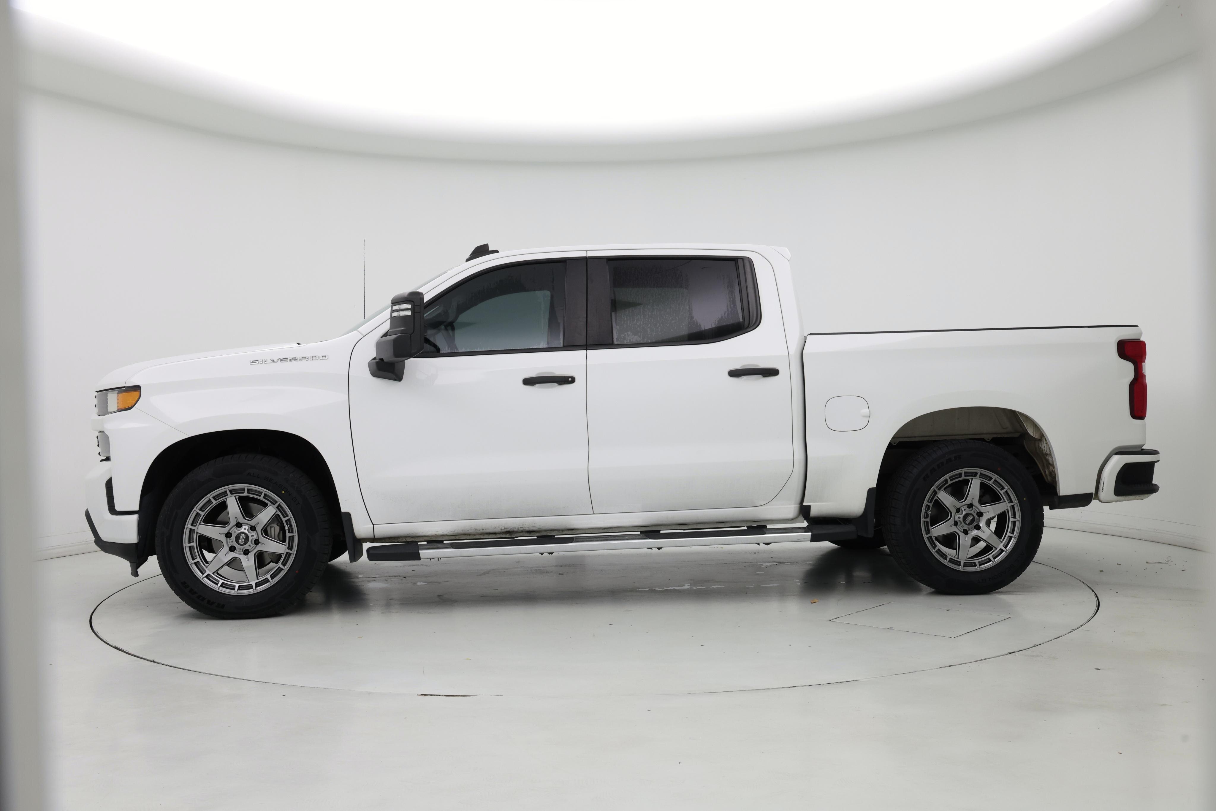 Thumbnail: 2021 Chevrolet Silverado 1500 - 3