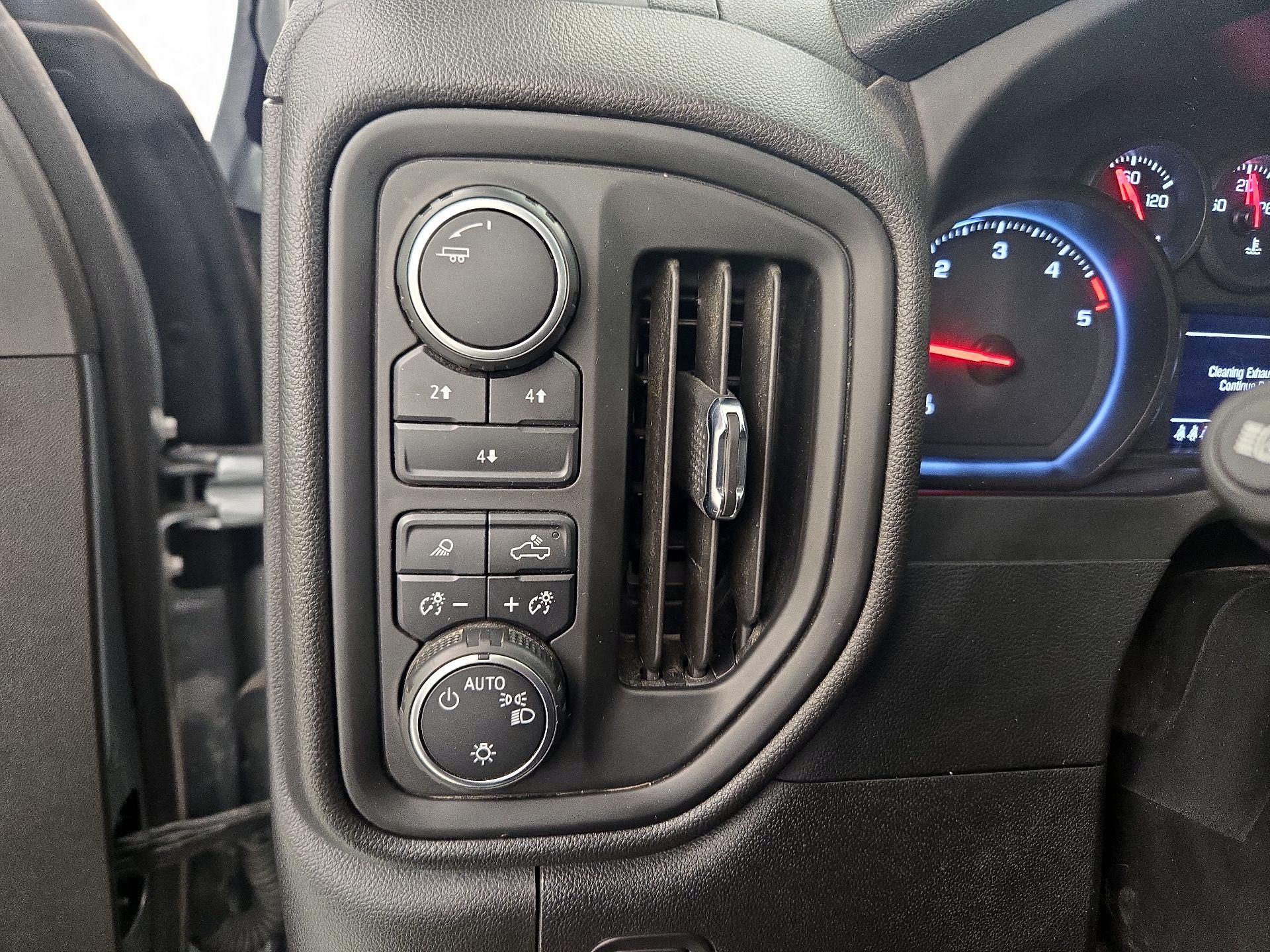 Thumbnail: 2024 Chevrolet Silverado 2500 - 13