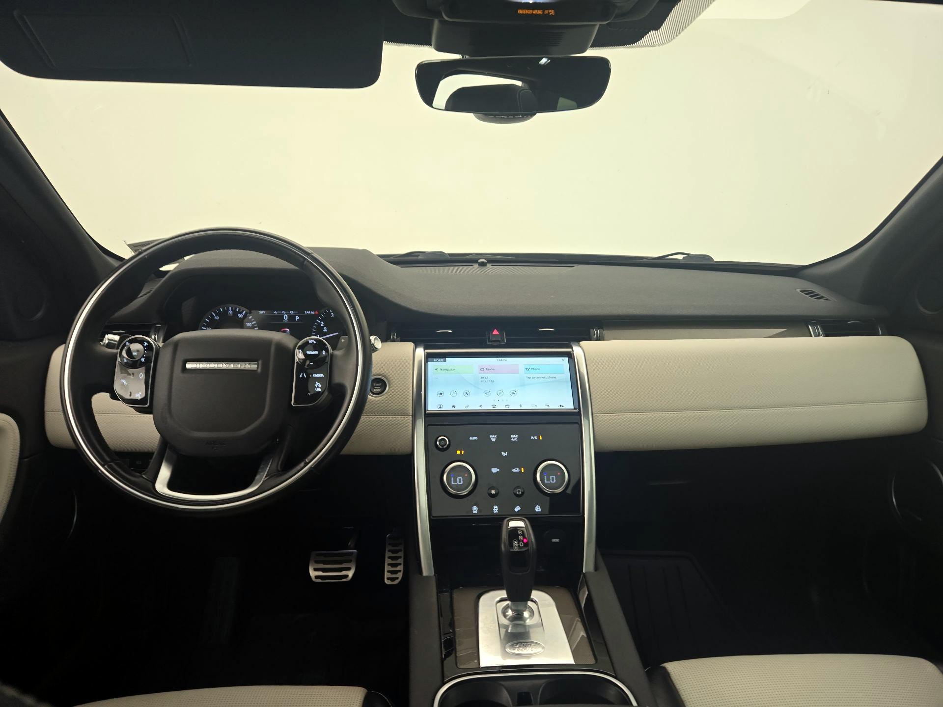 Thumbnail: 2020 Land Rover Discovery Sport - 9