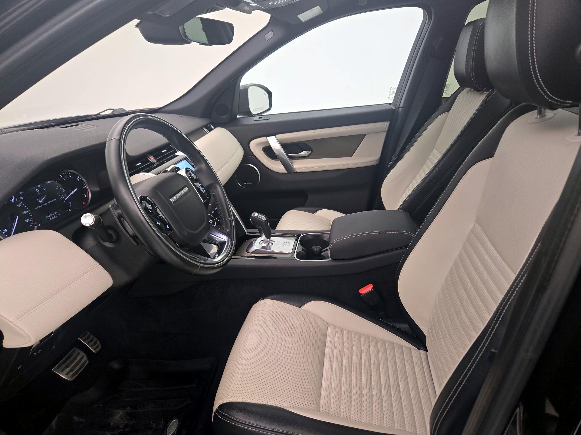 Thumbnail: 2020 Land Rover Discovery Sport - 11