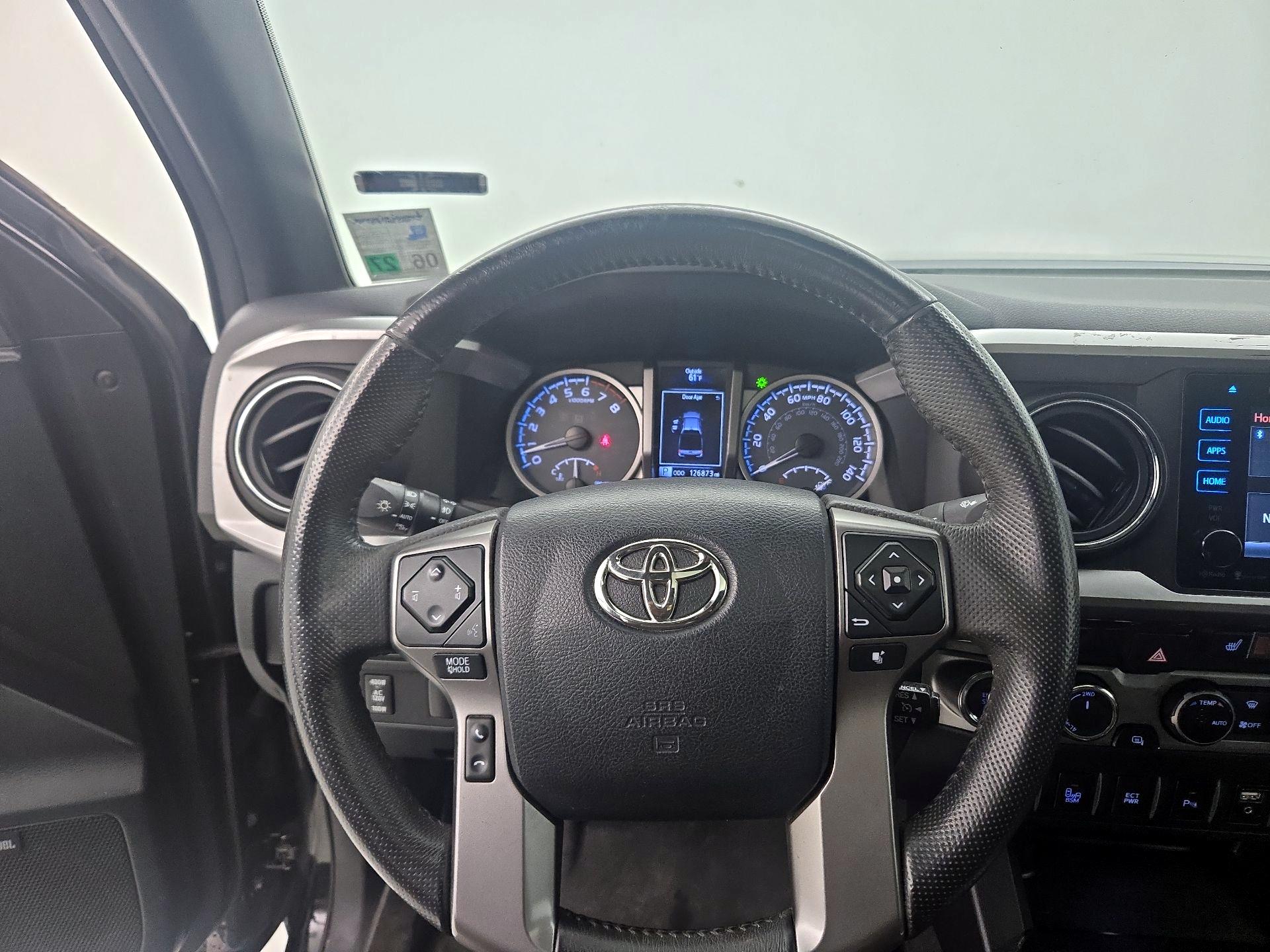 Thumbnail: 2016 Toyota Tacoma - 10