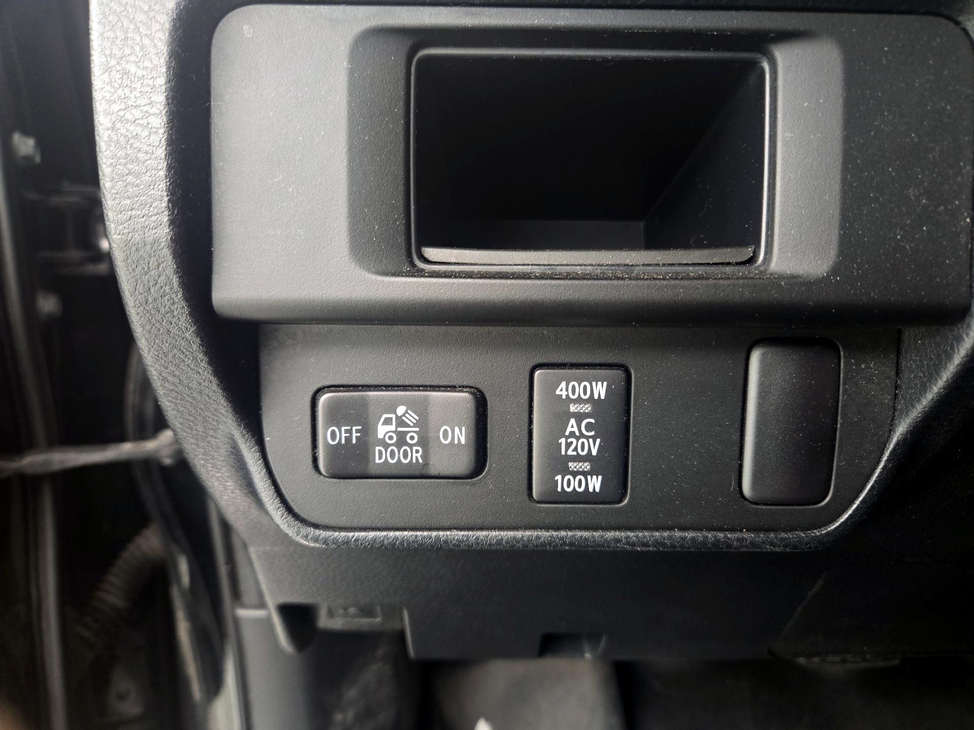 Thumbnail: 2016 Toyota Tacoma - 13