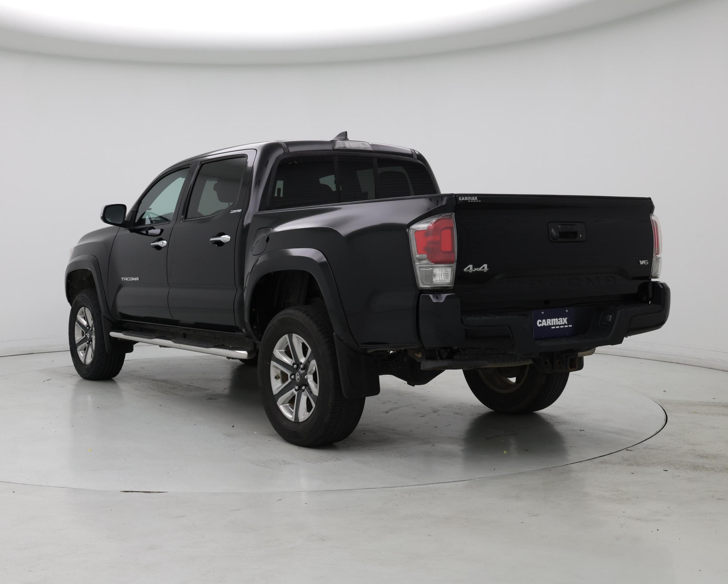 Thumbnail: 2016 Toyota Tacoma - 2