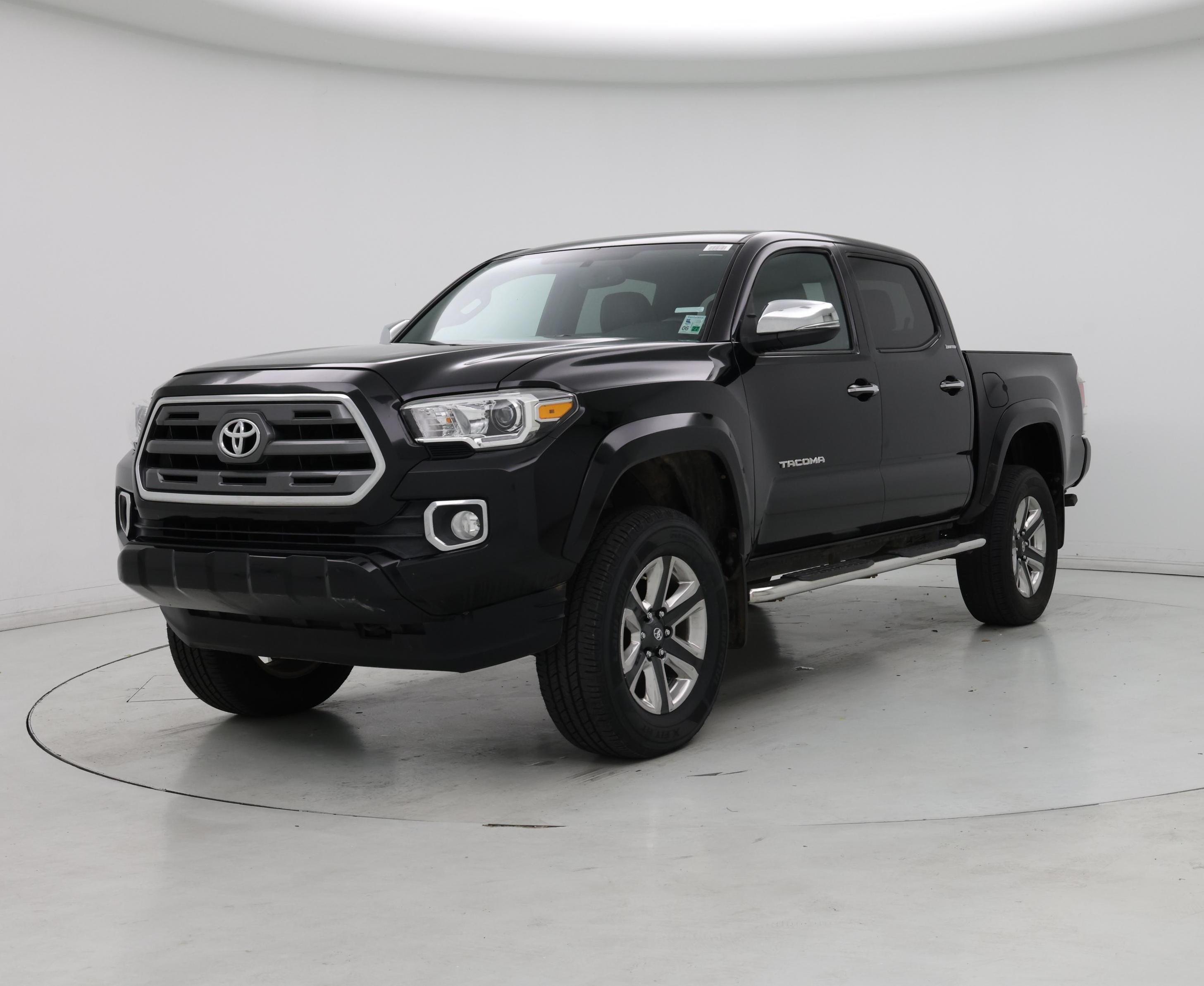 Thumbnail: 2016 Toyota Tacoma - 4