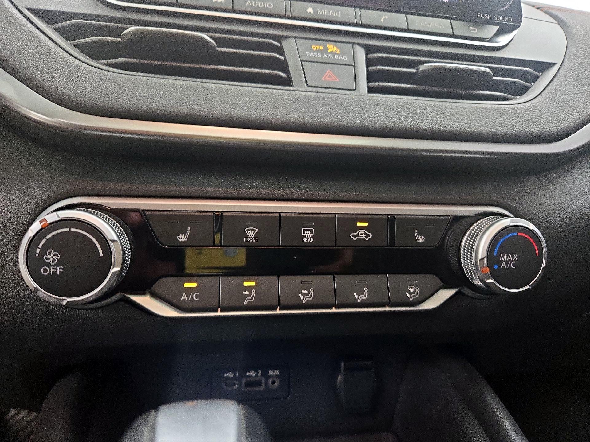 Thumbnail: 2019 Nissan Altima - 16