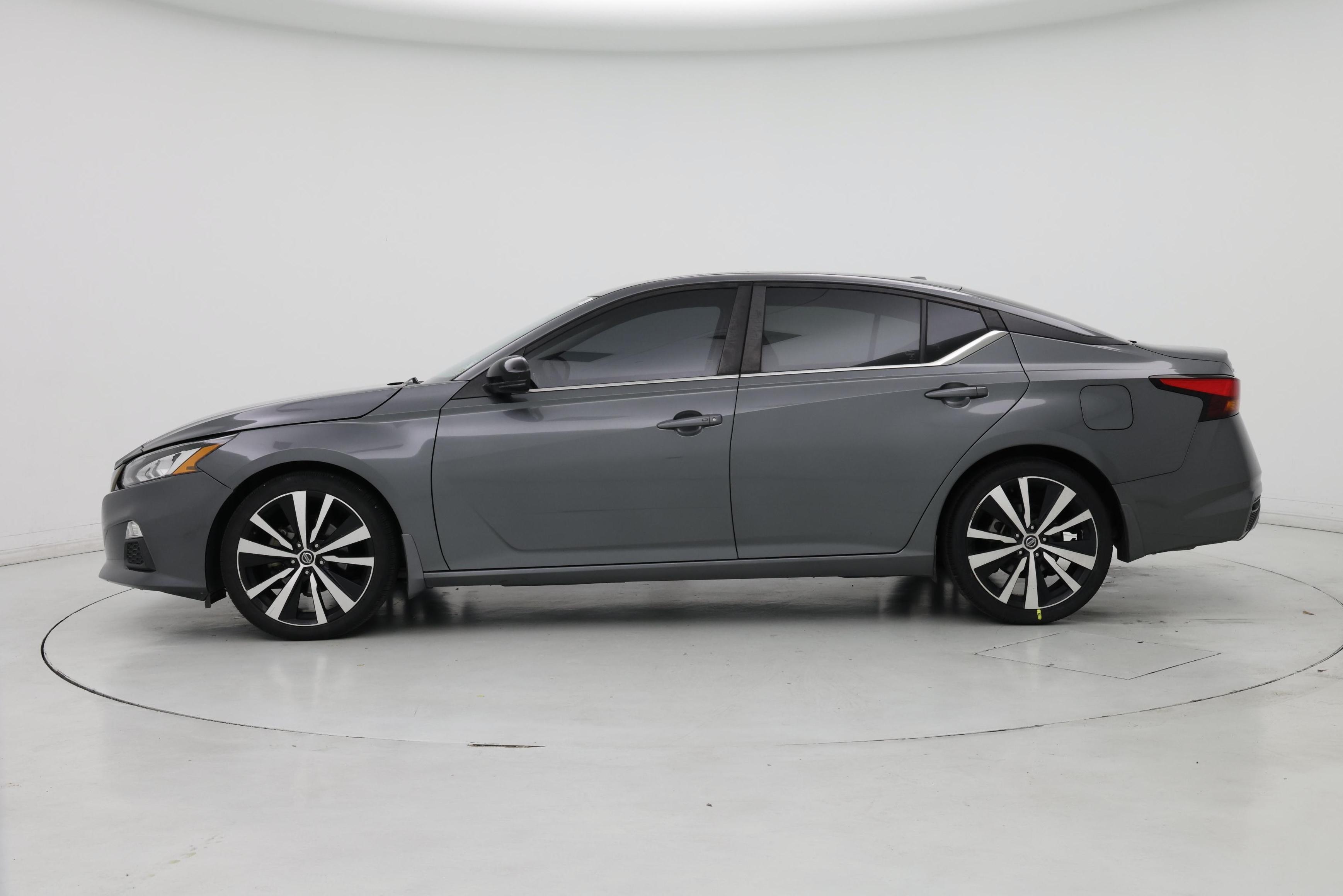 Thumbnail: 2019 Nissan Altima - 3