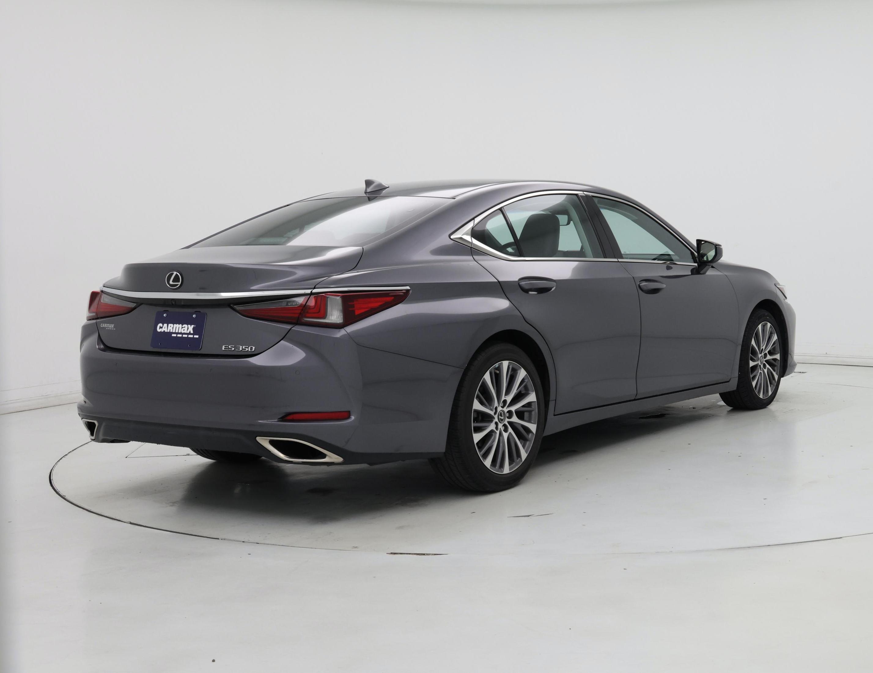 Thumbnail: 2021 Lexus ES - 8