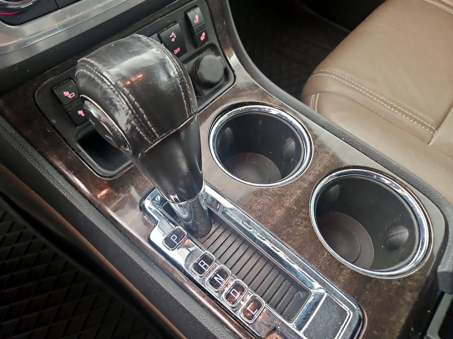 Thumbnail: 2016 GMC Acadia - 17