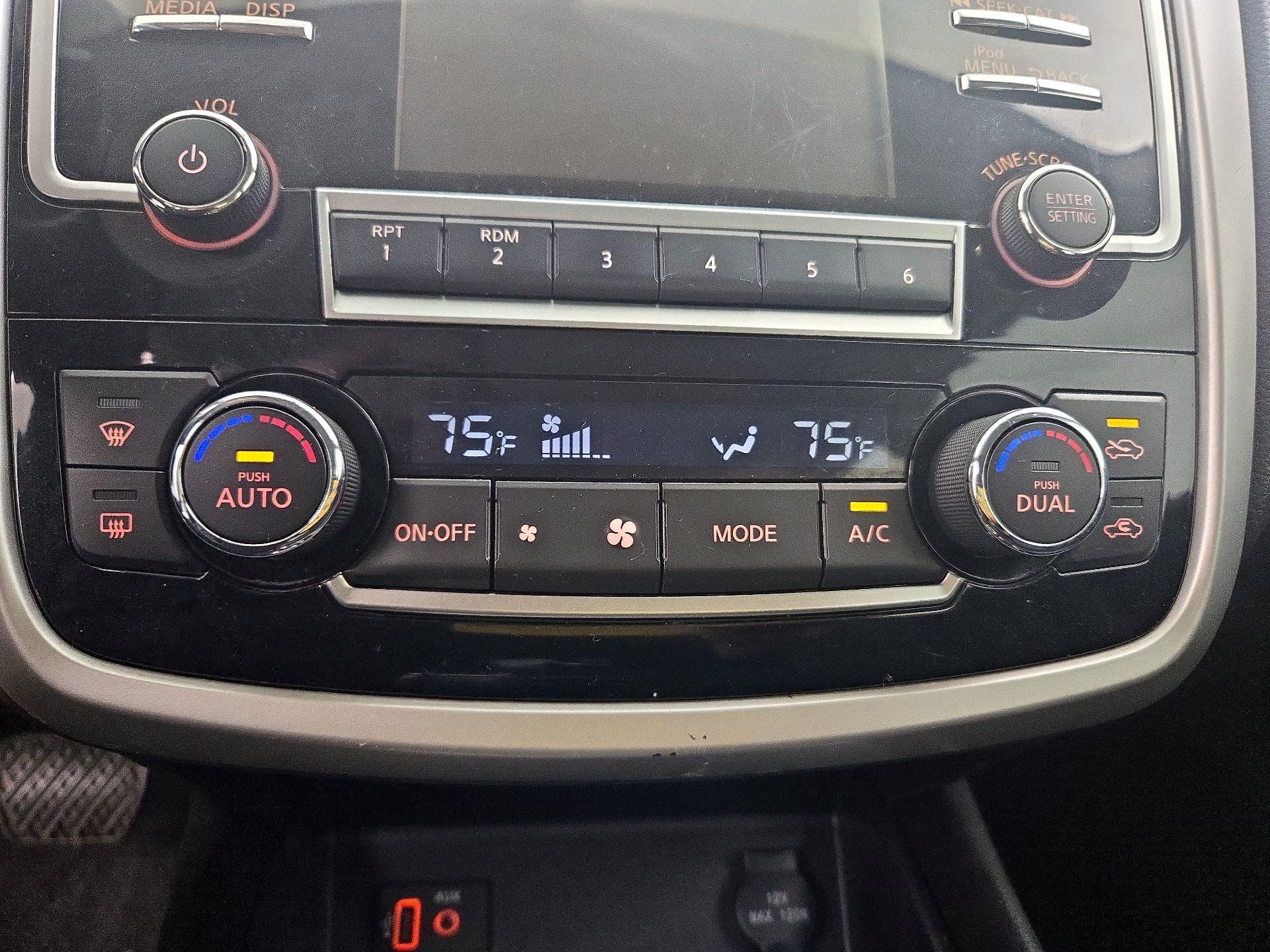 Thumbnail: 2018 Nissan Altima - 16