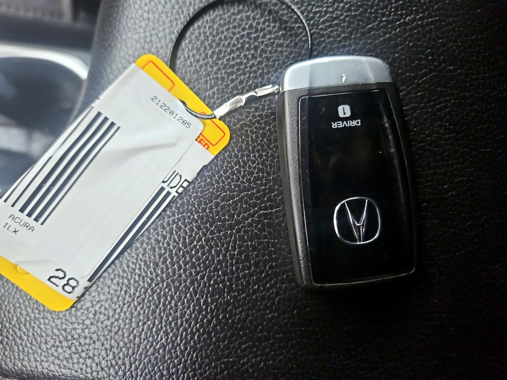 Thumbnail: 2022 Acura ILX - 19