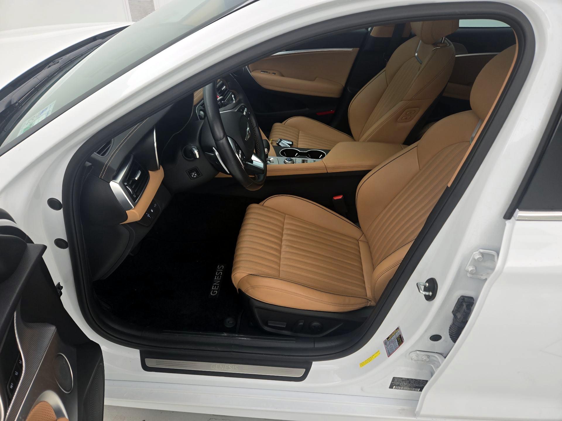 Thumbnail: 2022 Genesis G70 - 11