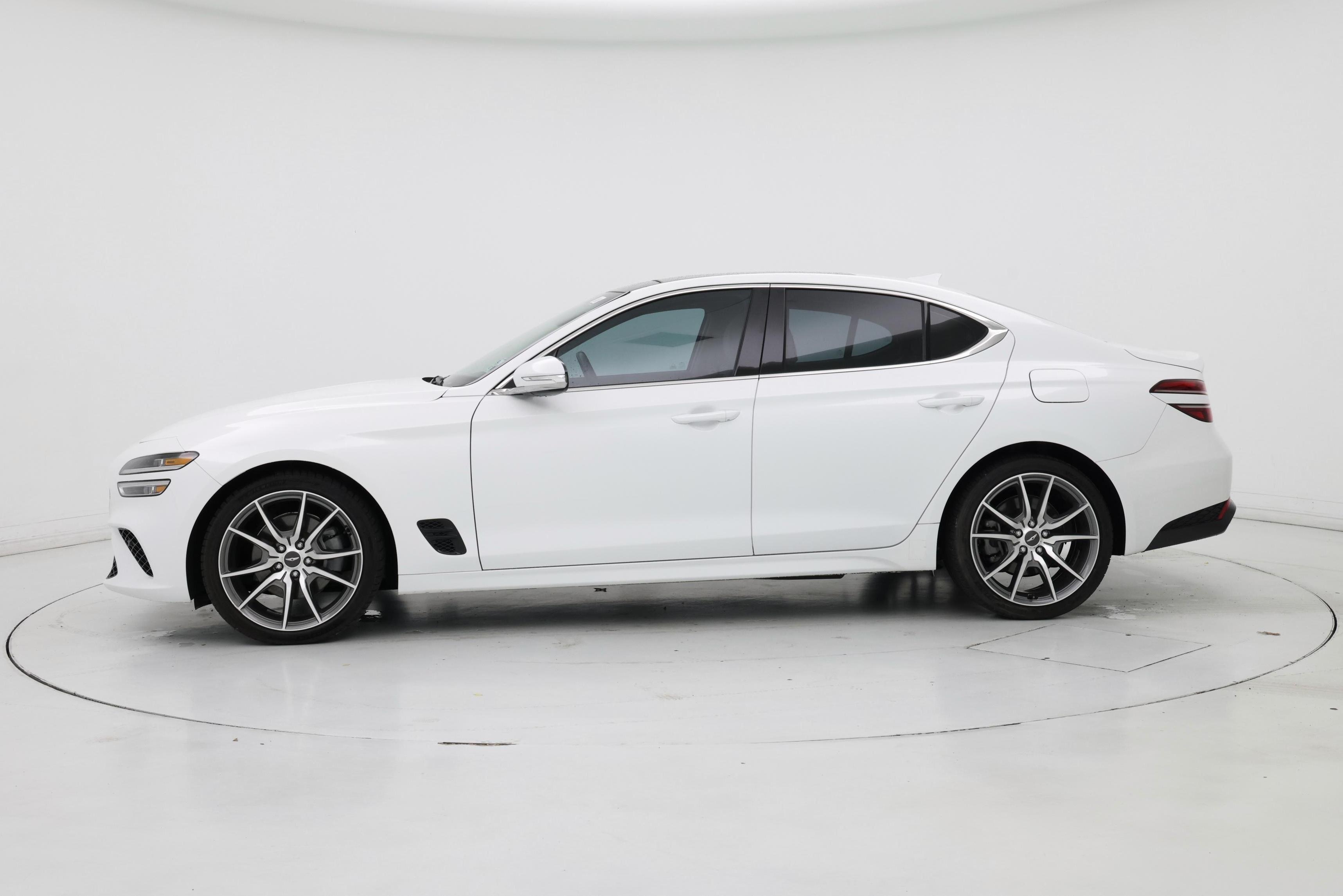 Thumbnail: 2022 Genesis G70 - 3