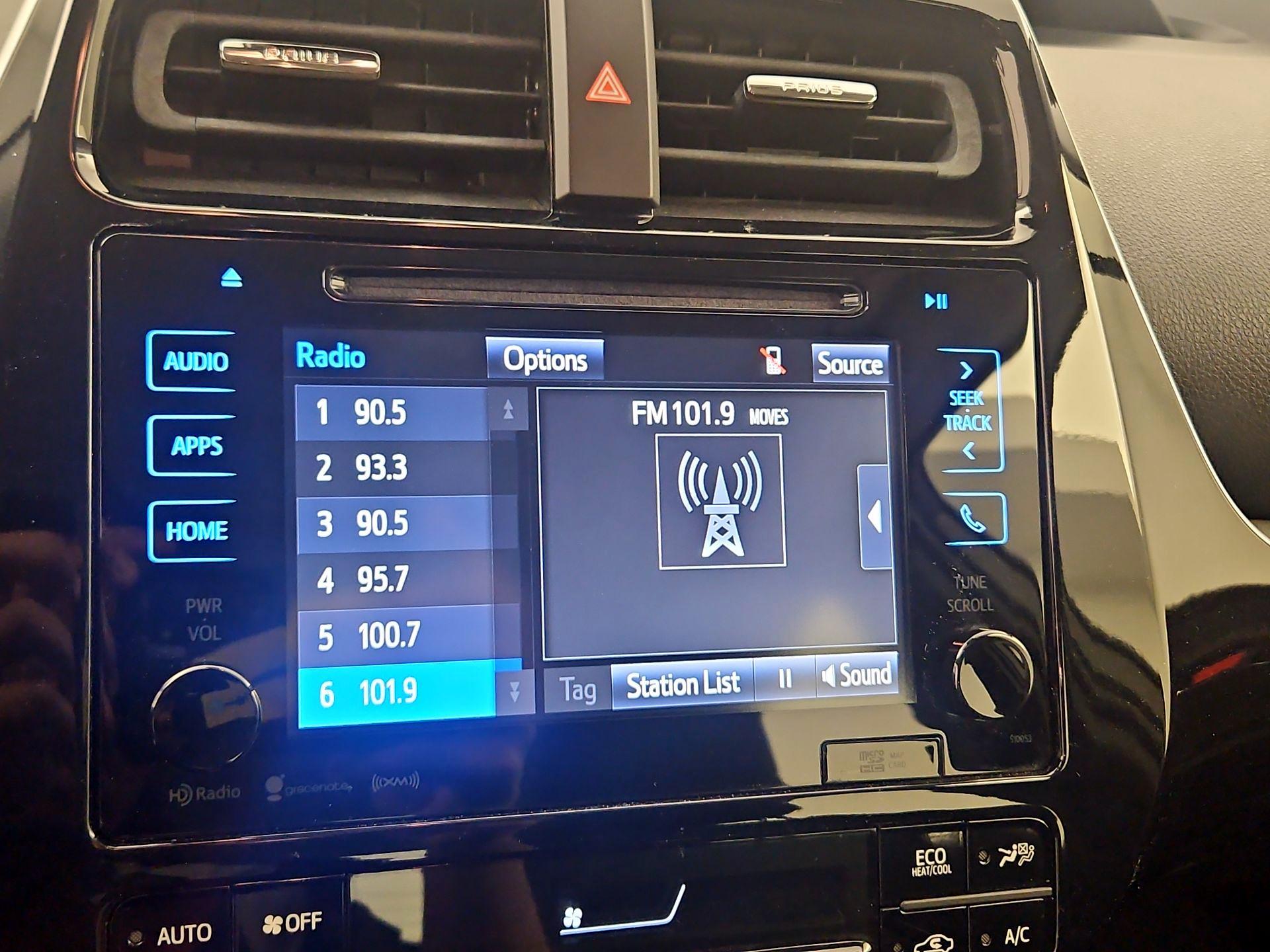 Thumbnail: 2017 Toyota Prius - 15