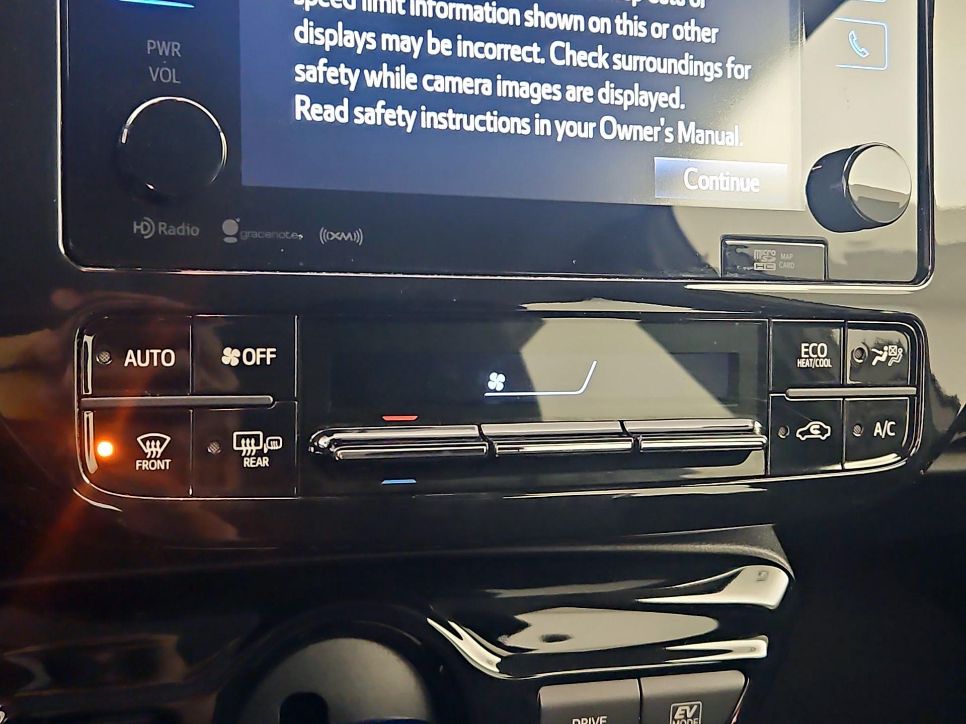 Thumbnail: 2017 Toyota Prius - 16