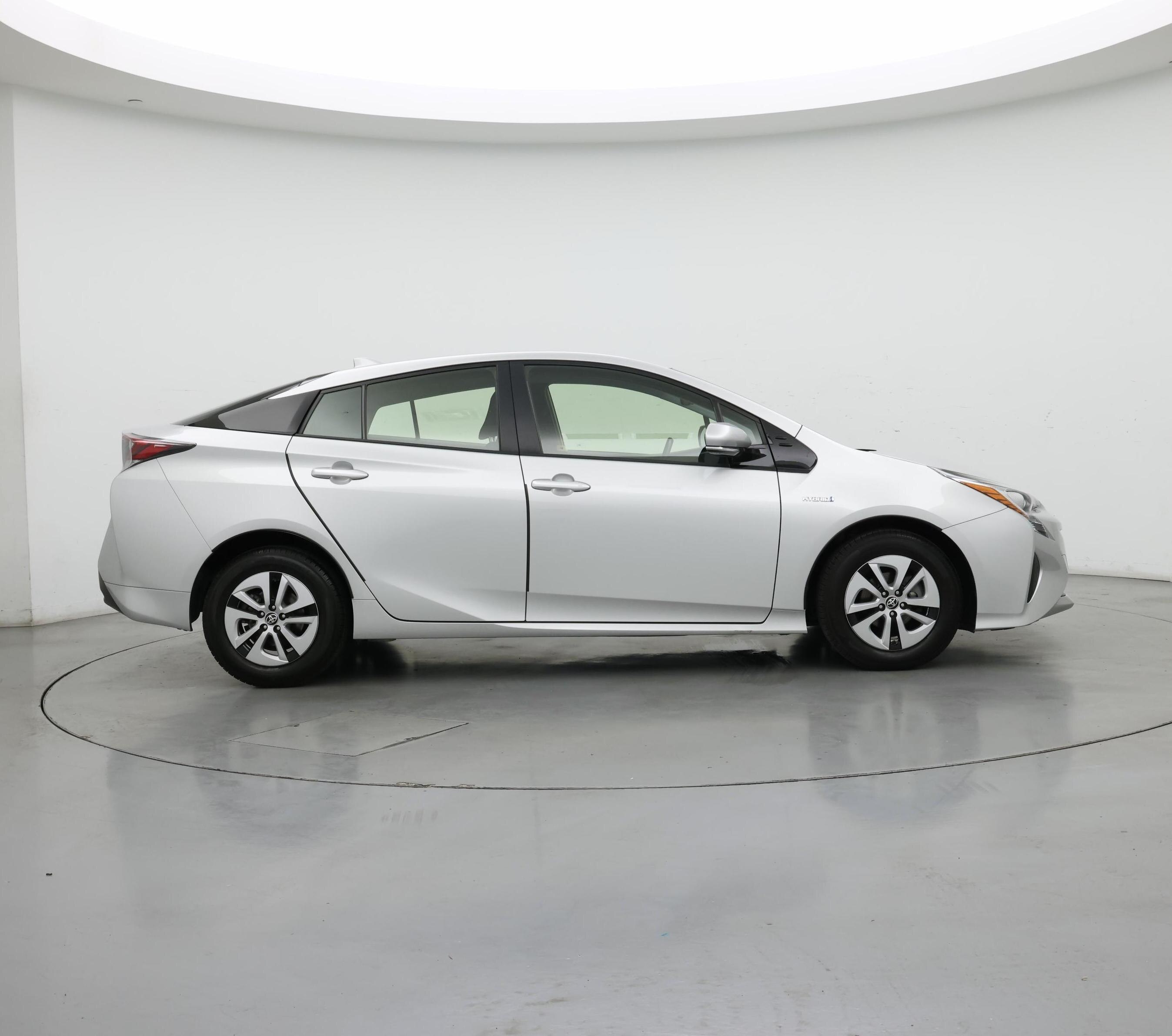 Thumbnail: 2017 Toyota Prius - 7
