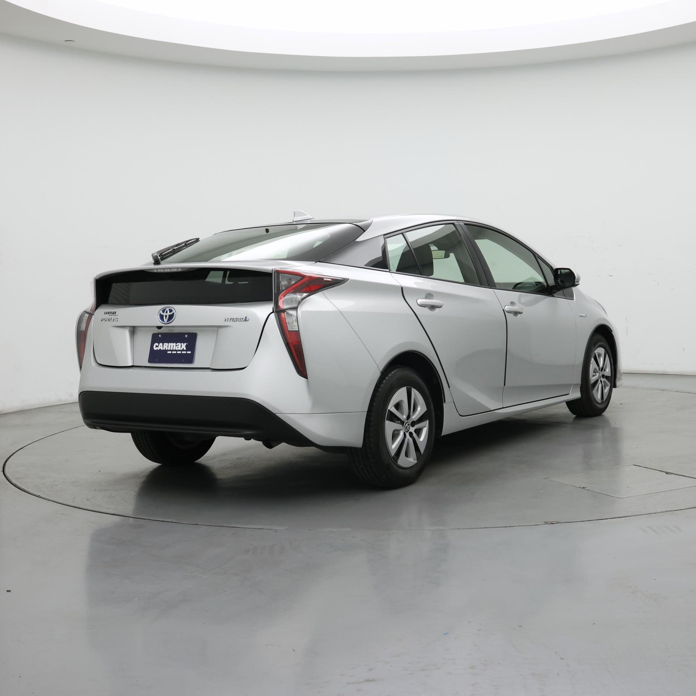 Thumbnail: 2017 Toyota Prius - 8