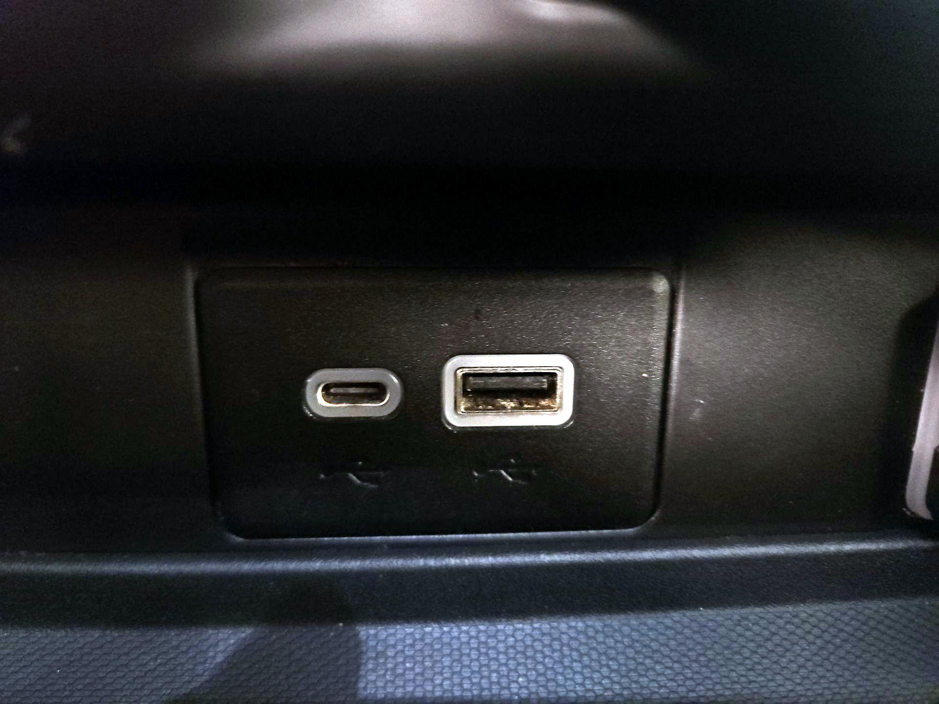 Thumbnail: 2022 GMC Yukon - 18